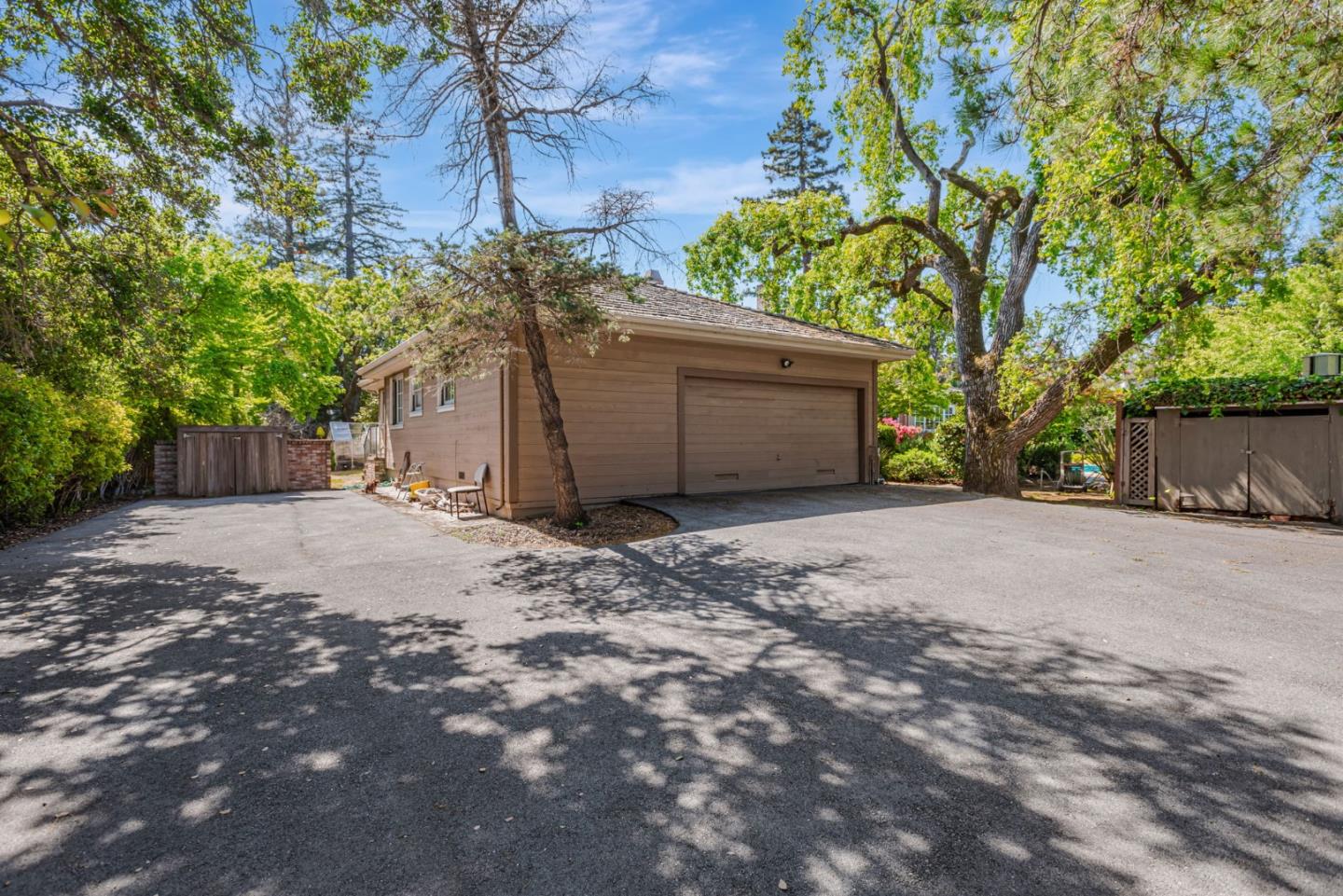 Detail Gallery Image 39 of 46 For 280 Uplands Dr, Hillsborough,  CA 94010 - 5 Beds | 4/1 Baths
