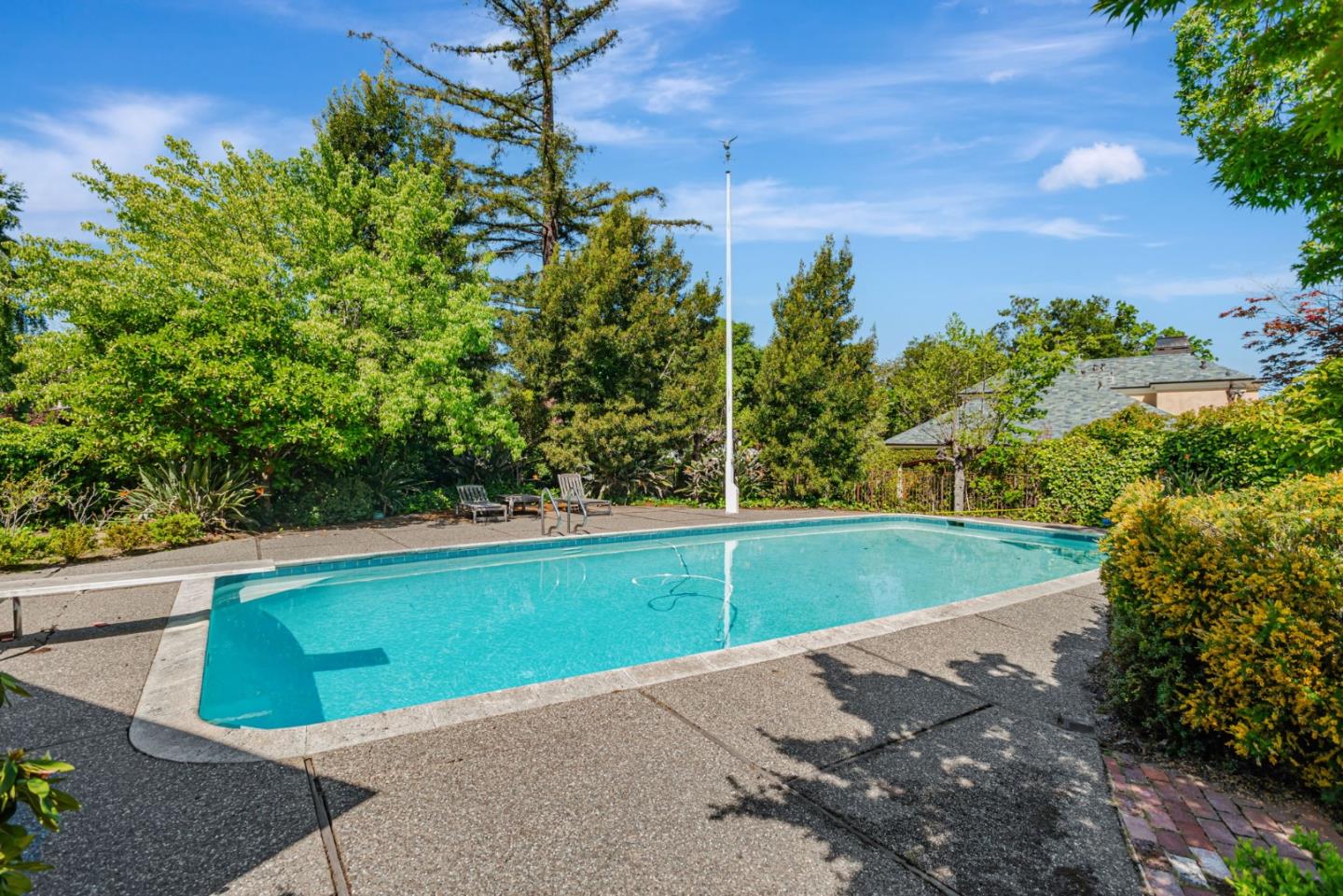 Detail Gallery Image 41 of 46 For 280 Uplands Dr, Hillsborough,  CA 94010 - 5 Beds | 4/1 Baths