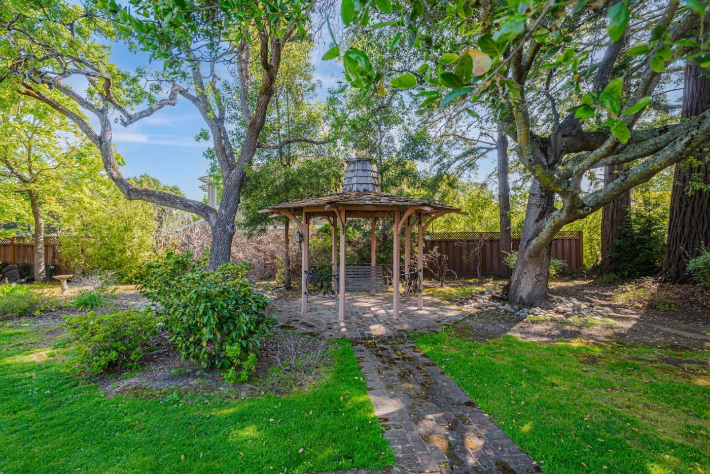 Detail Gallery Image 5 of 46 For 280 Uplands Dr, Hillsborough,  CA 94010 - 5 Beds | 4/1 Baths