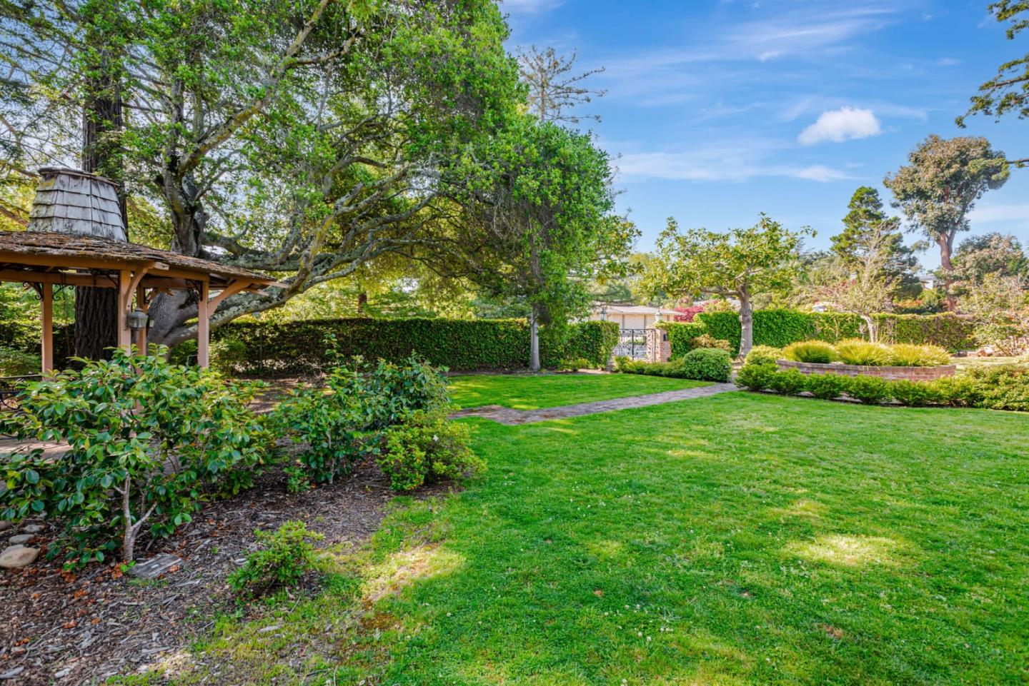 Detail Gallery Image 8 of 46 For 280 Uplands Dr, Hillsborough,  CA 94010 - 5 Beds | 4/1 Baths
