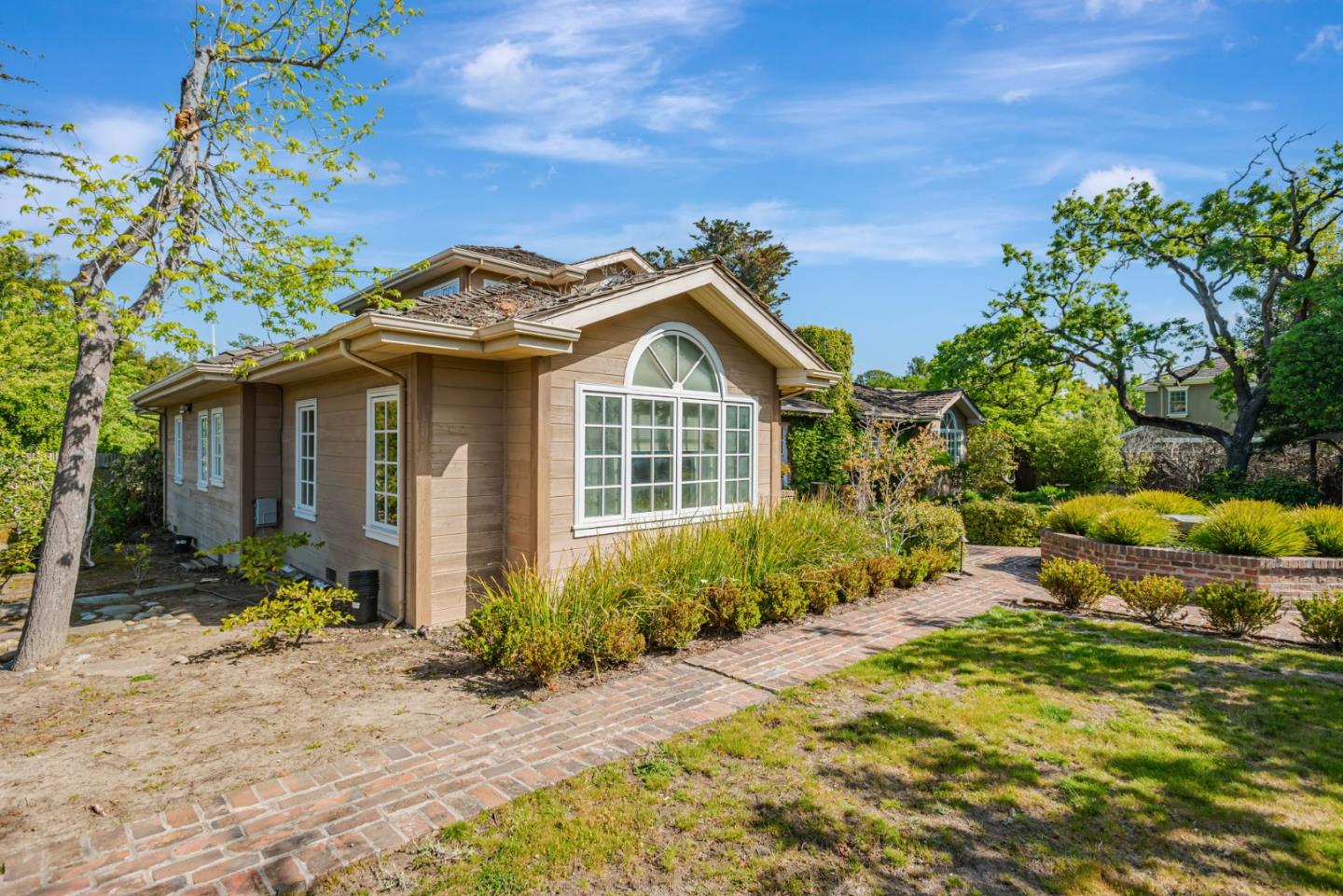 Detail Gallery Image 9 of 46 For 280 Uplands Dr, Hillsborough,  CA 94010 - 5 Beds | 4/1 Baths