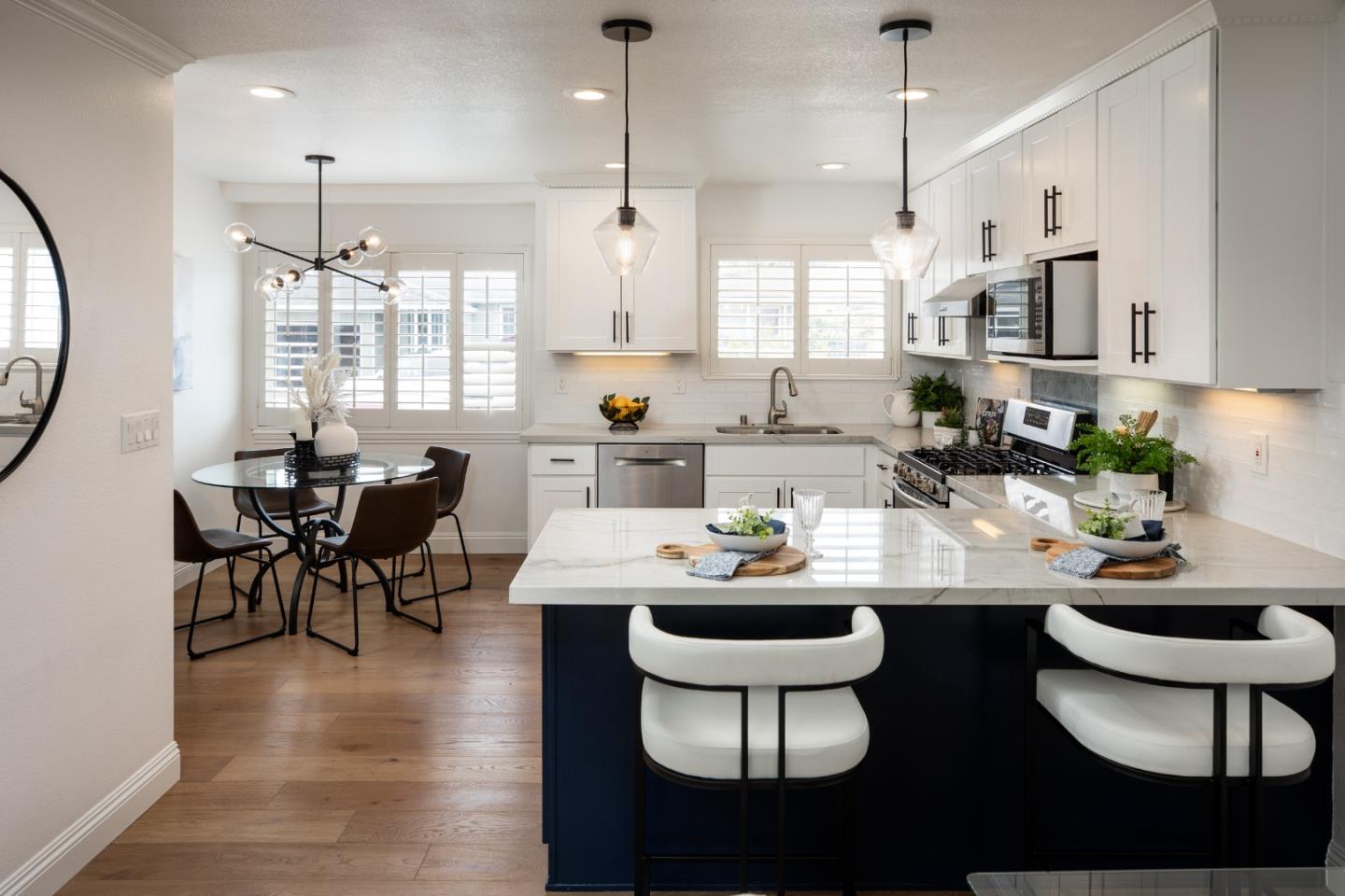 Detail Gallery Image 11 of 43 For 561 Fiesta Dr, San Mateo,  CA 94403 - 3 Beds | 2 Baths