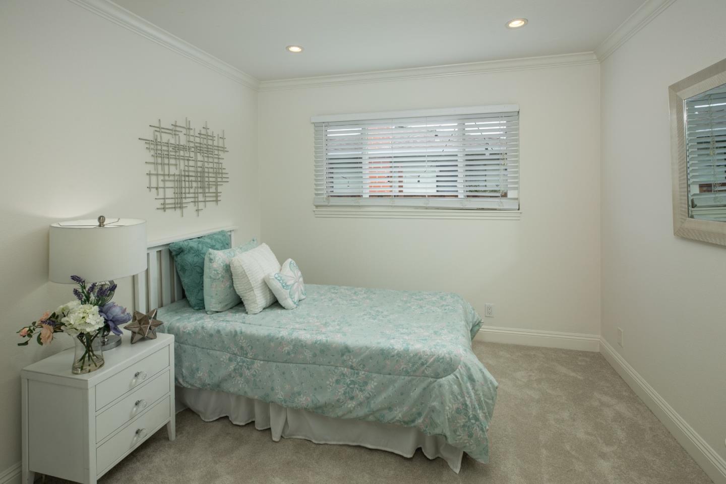 Detail Gallery Image 18 of 43 For 561 Fiesta Dr, San Mateo,  CA 94403 - 3 Beds | 2 Baths