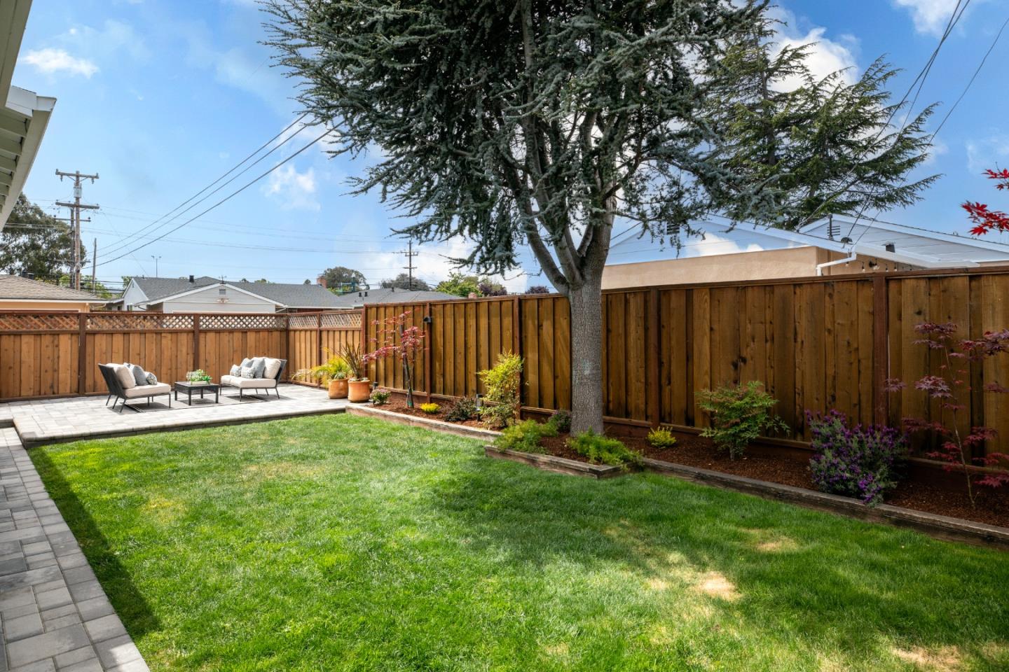 Detail Gallery Image 31 of 43 For 561 Fiesta Dr, San Mateo,  CA 94403 - 3 Beds | 2 Baths