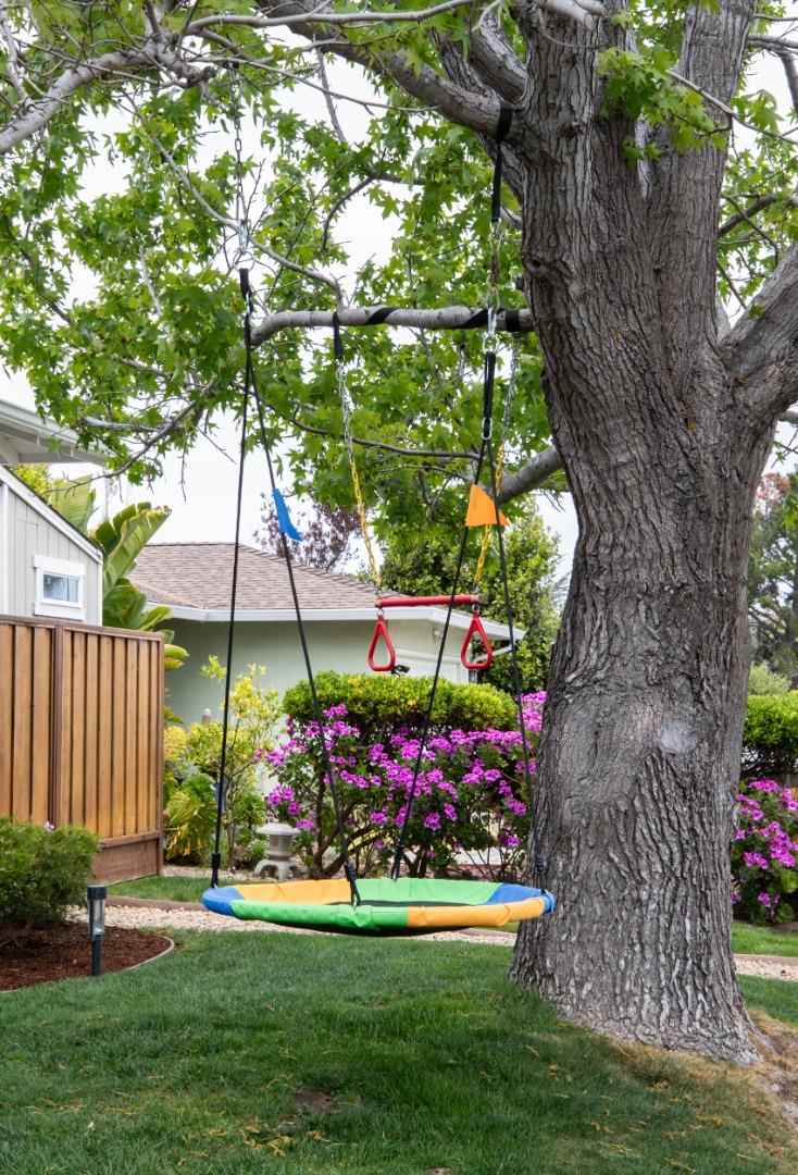 Detail Gallery Image 4 of 43 For 561 Fiesta Dr, San Mateo,  CA 94403 - 3 Beds | 2 Baths