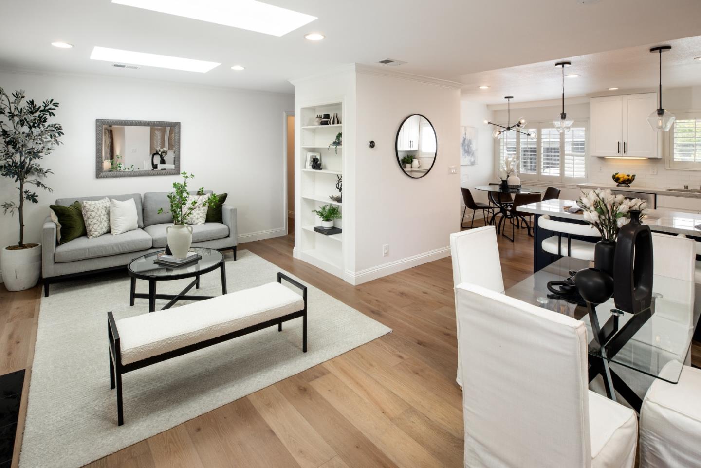 Detail Gallery Image 6 of 43 For 561 Fiesta Dr, San Mateo,  CA 94403 - 3 Beds | 2 Baths