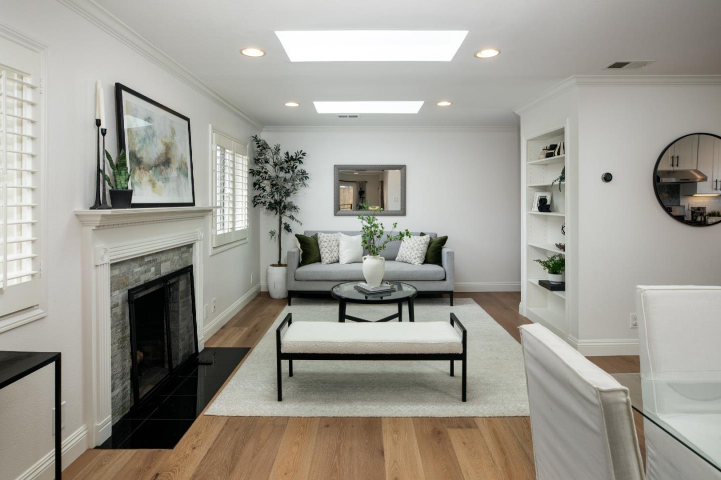 Detail Gallery Image 7 of 43 For 561 Fiesta Dr, San Mateo,  CA 94403 - 3 Beds | 2 Baths