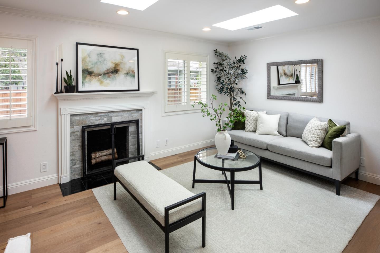 Detail Gallery Image 8 of 43 For 561 Fiesta Dr, San Mateo,  CA 94403 - 3 Beds | 2 Baths