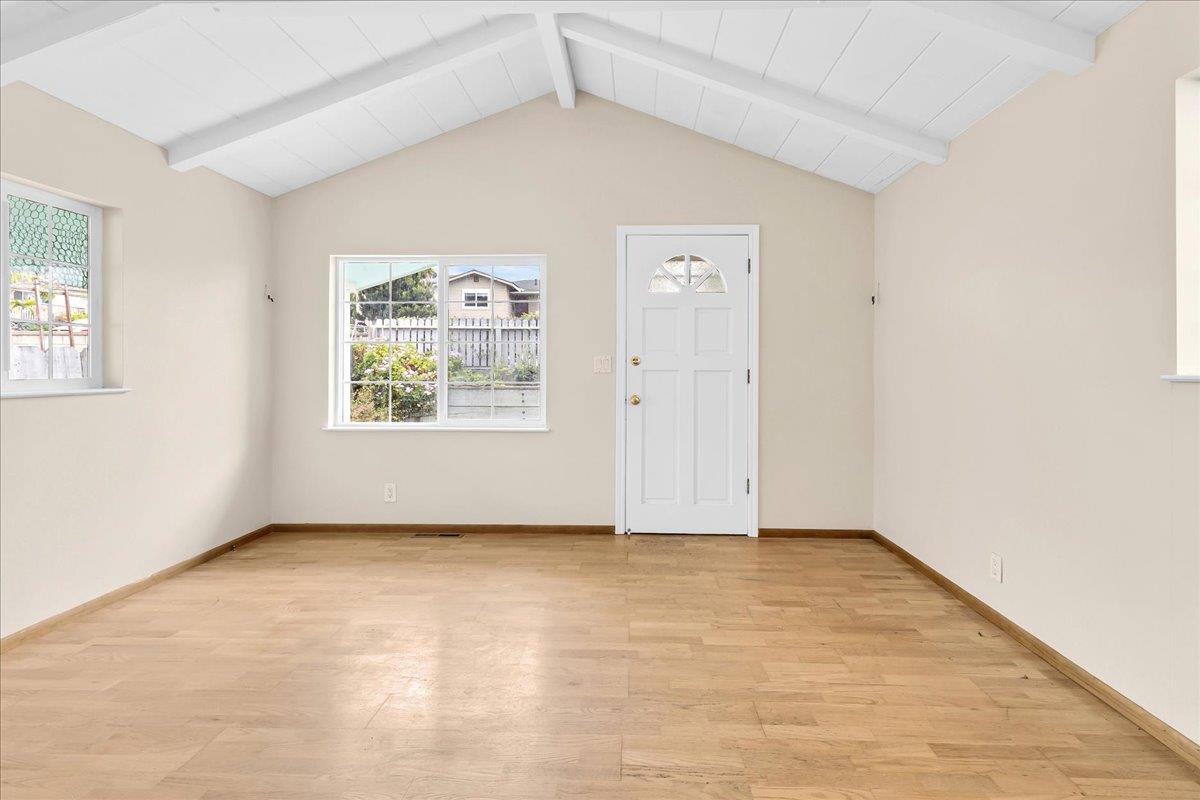 Detail Gallery Image 6 of 25 For 1195 Elm Ave, Seaside,  CA 93955 - 2 Beds | 1 Baths