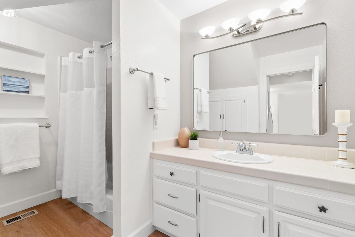 Detail Gallery Image 22 of 50 For 125 Southampton Ln a,  Santa Cruz,  CA 95062 - 2 Beds | 2 Baths