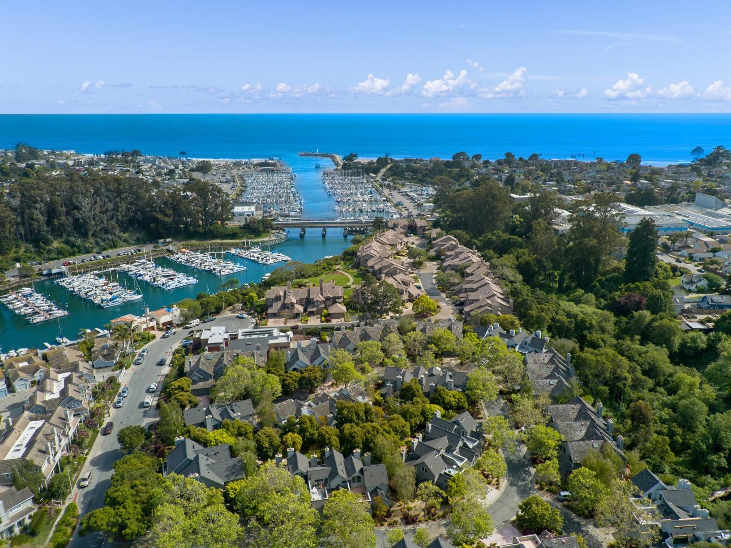 Detail Gallery Image 26 of 50 For 125 Southampton Ln a,  Santa Cruz,  CA 95062 - 2 Beds | 2 Baths