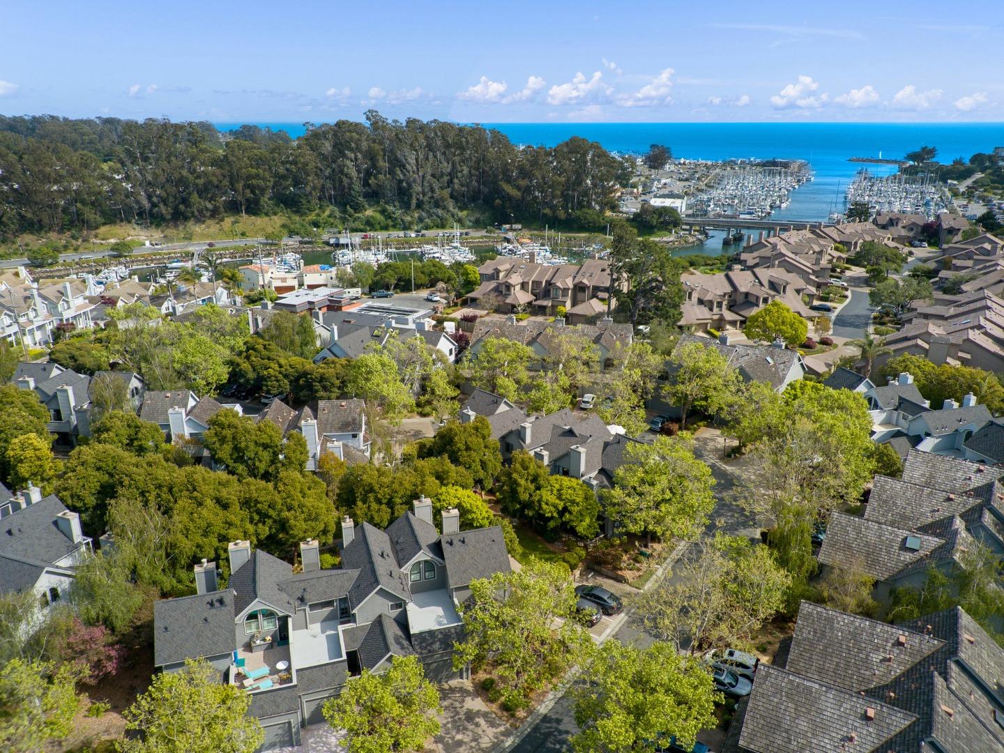 Detail Gallery Image 46 of 50 For 125 Southampton Ln a,  Santa Cruz,  CA 95062 - 2 Beds | 2 Baths