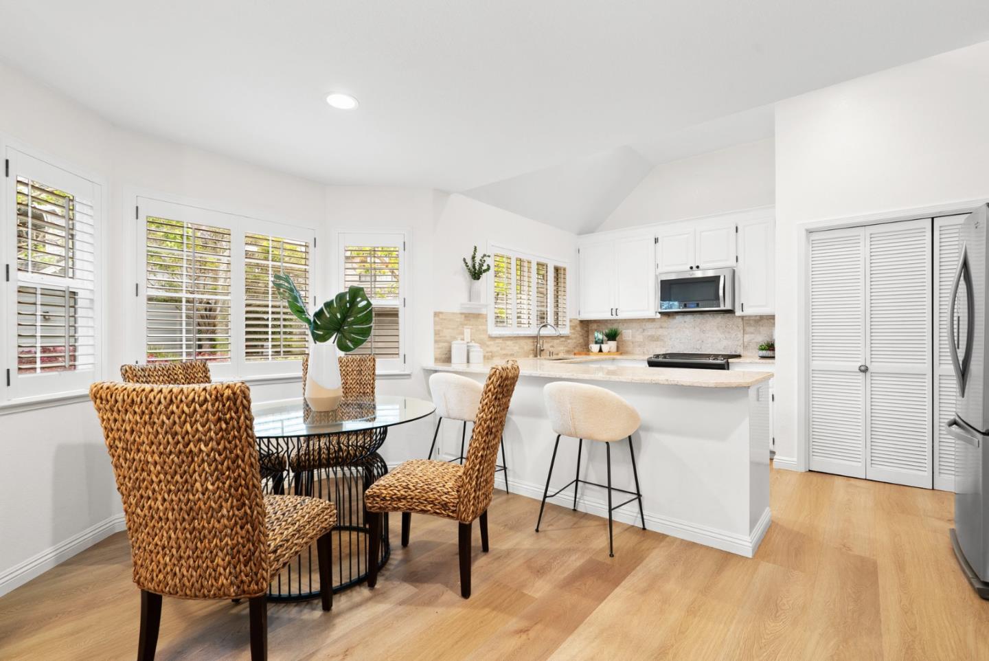Detail Gallery Image 6 of 50 For 125 Southampton Ln a,  Santa Cruz,  CA 95062 - 2 Beds | 2 Baths