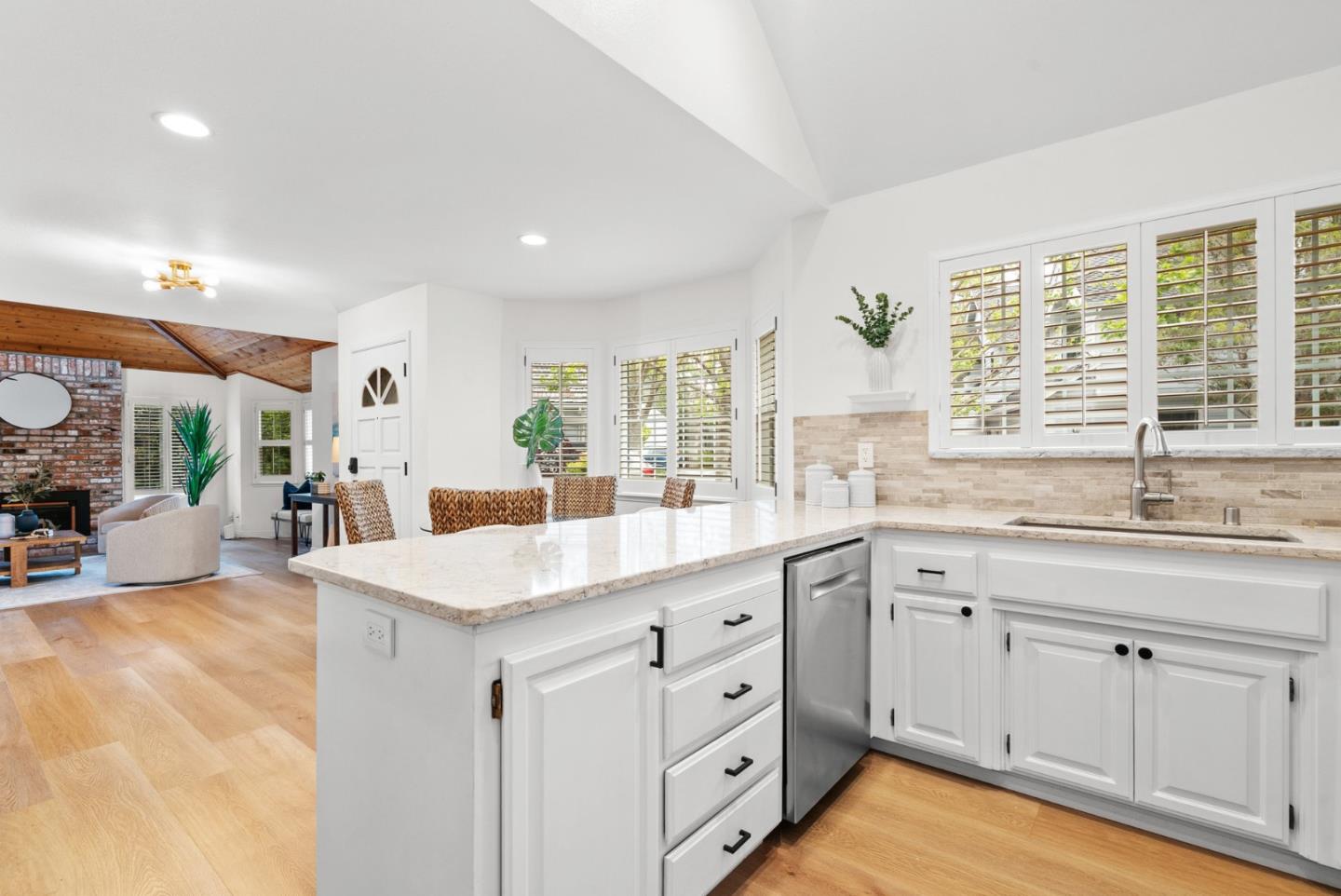 Detail Gallery Image 9 of 50 For 125 Southampton Ln a,  Santa Cruz,  CA 95062 - 2 Beds | 2 Baths
