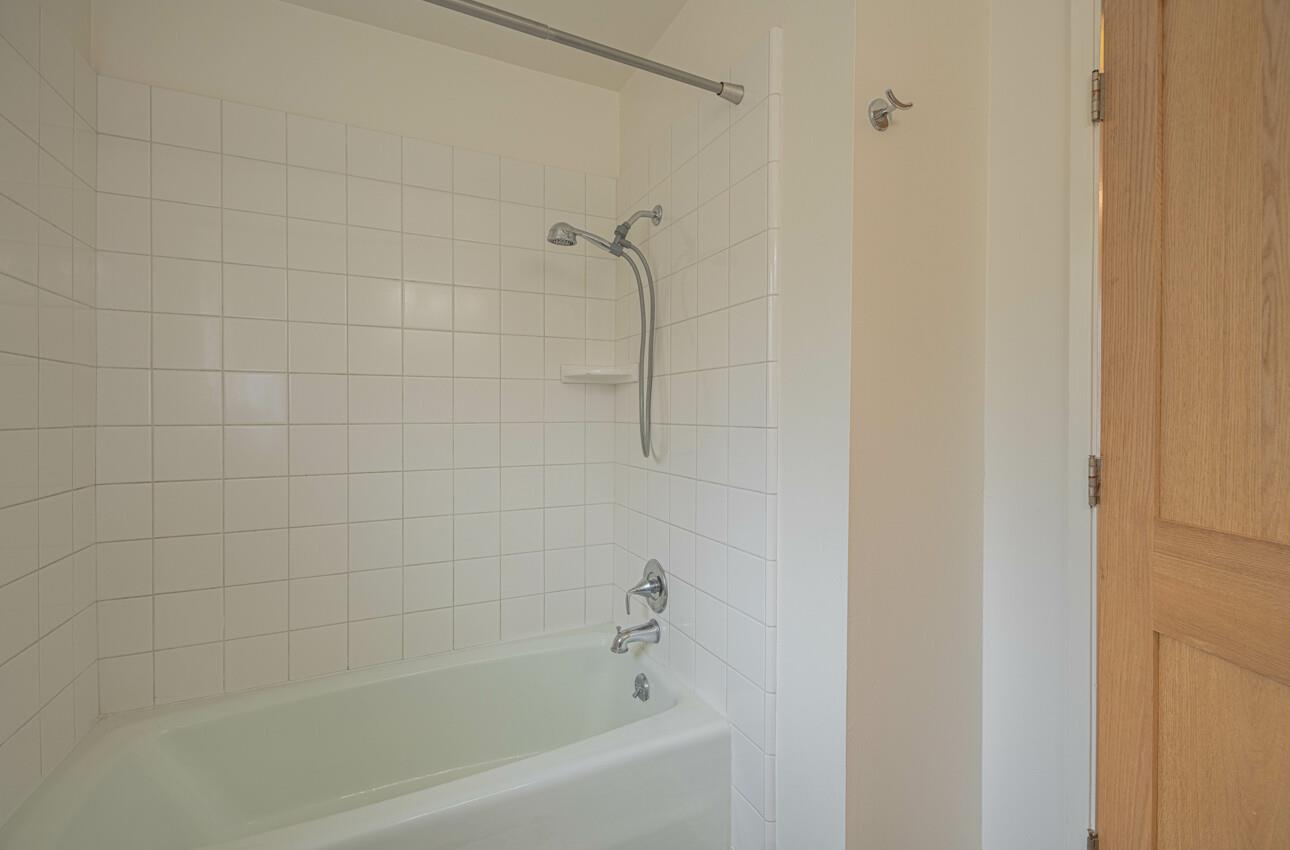 Detail Gallery Image 32 of 39 For 9 Harrow Court, Seaside,  CA 93955 - 3 Beds | 2 Baths