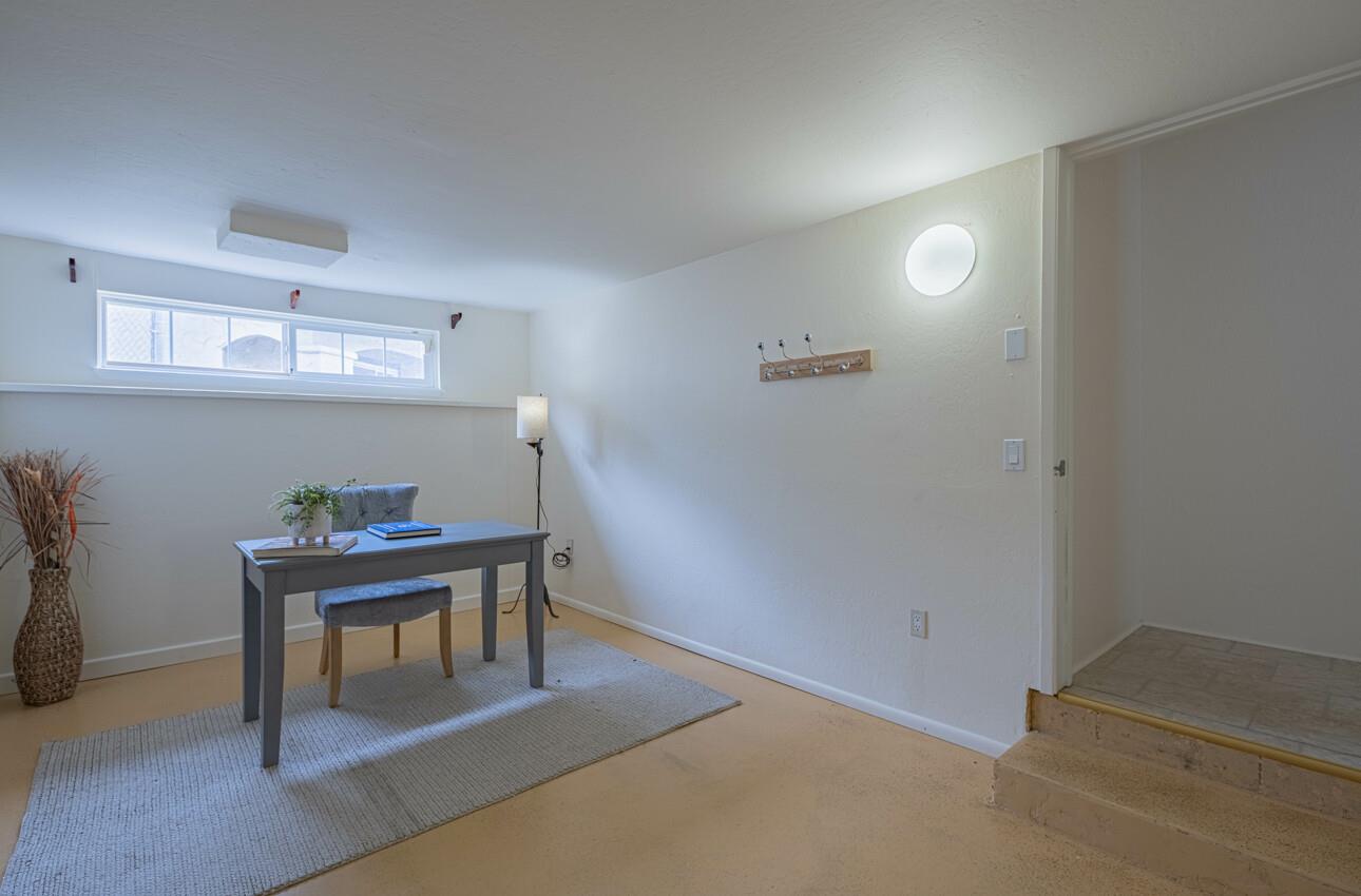 Detail Gallery Image 34 of 39 For 9 Harrow Court, Seaside,  CA 93955 - 3 Beds | 2 Baths