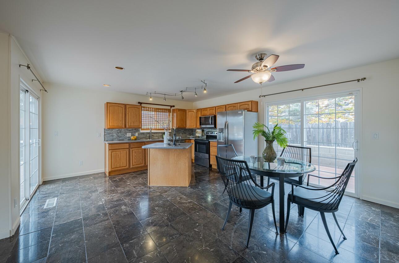 Detail Gallery Image 9 of 39 For 9 Harrow Court, Seaside,  CA 93955 - 3 Beds | 2 Baths