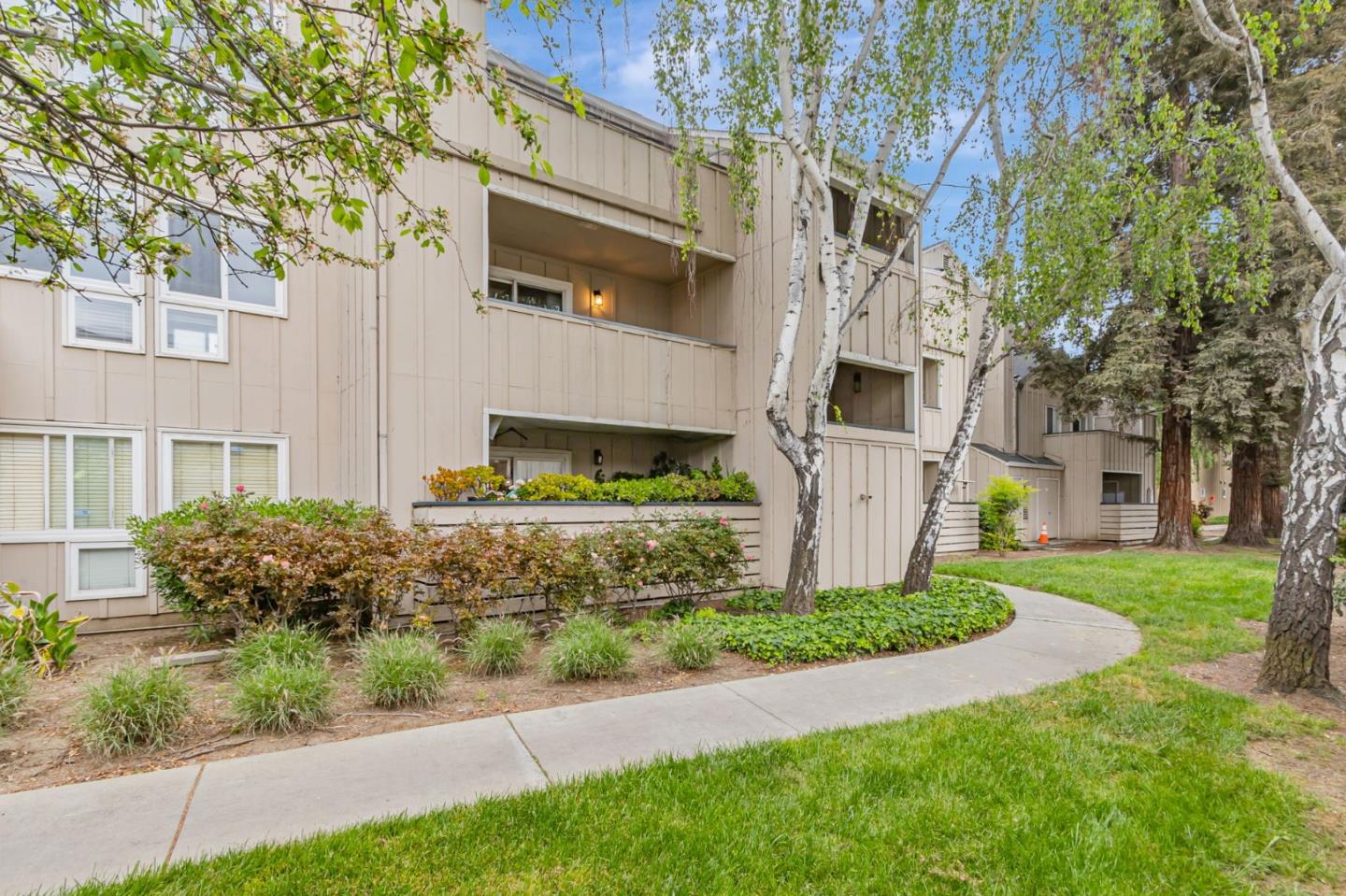 Detail Gallery Image 2 of 38 For 57 Monte Verano Ct, San Jose,  CA 95116 - 2 Beds | 1 Baths