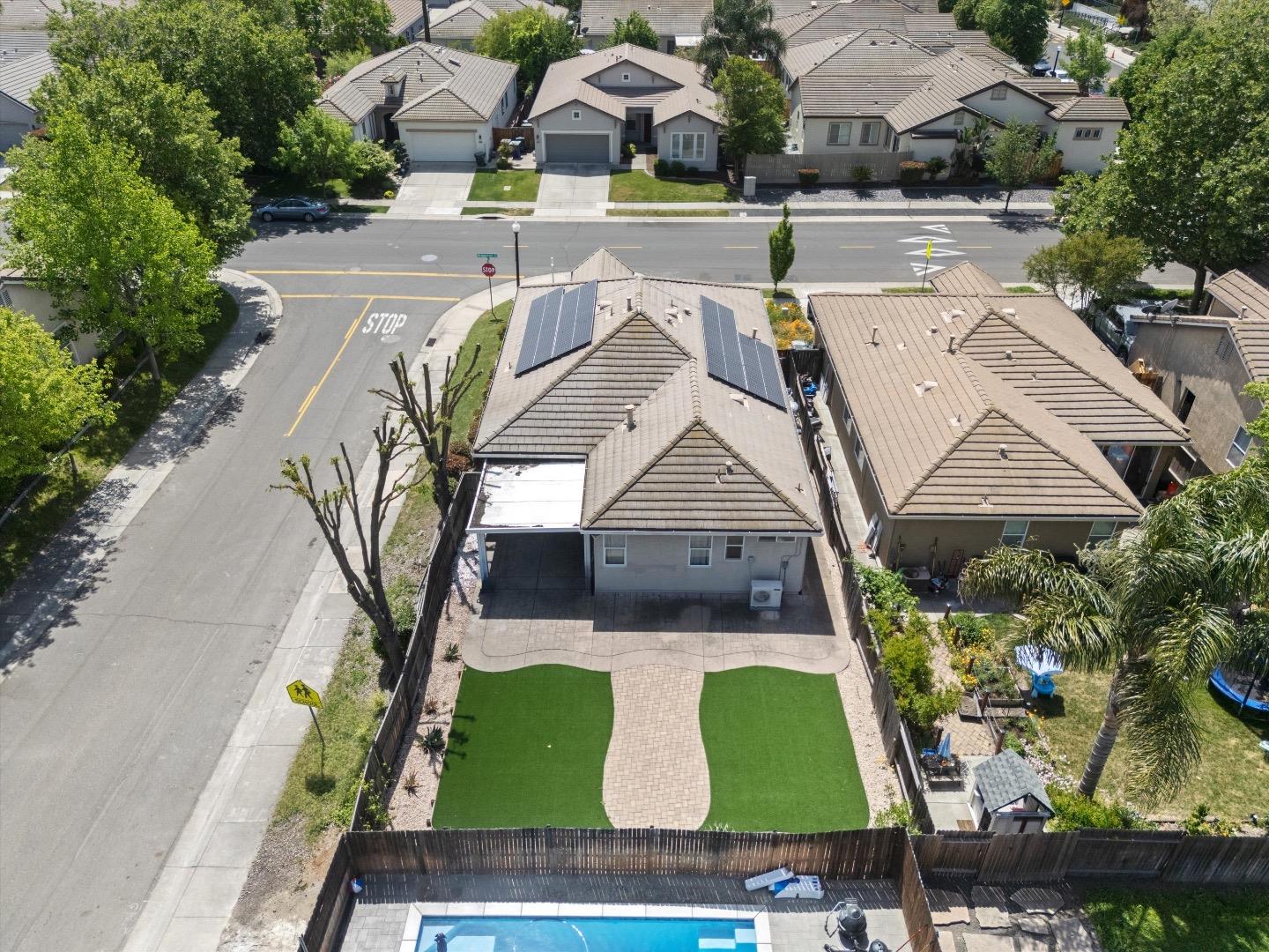 Detail Gallery Image 13 of 17 For 5850 Bridgecross Dr, Sacramento,  CA 95835 - 3 Beds | 2 Baths