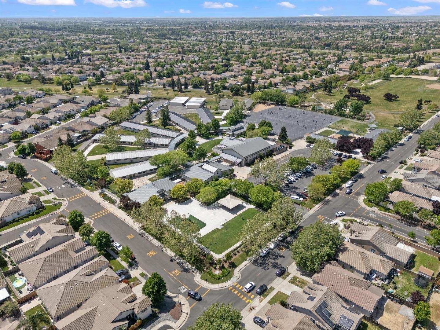 Detail Gallery Image 15 of 17 For 5850 Bridgecross Dr, Sacramento,  CA 95835 - 3 Beds | 2 Baths