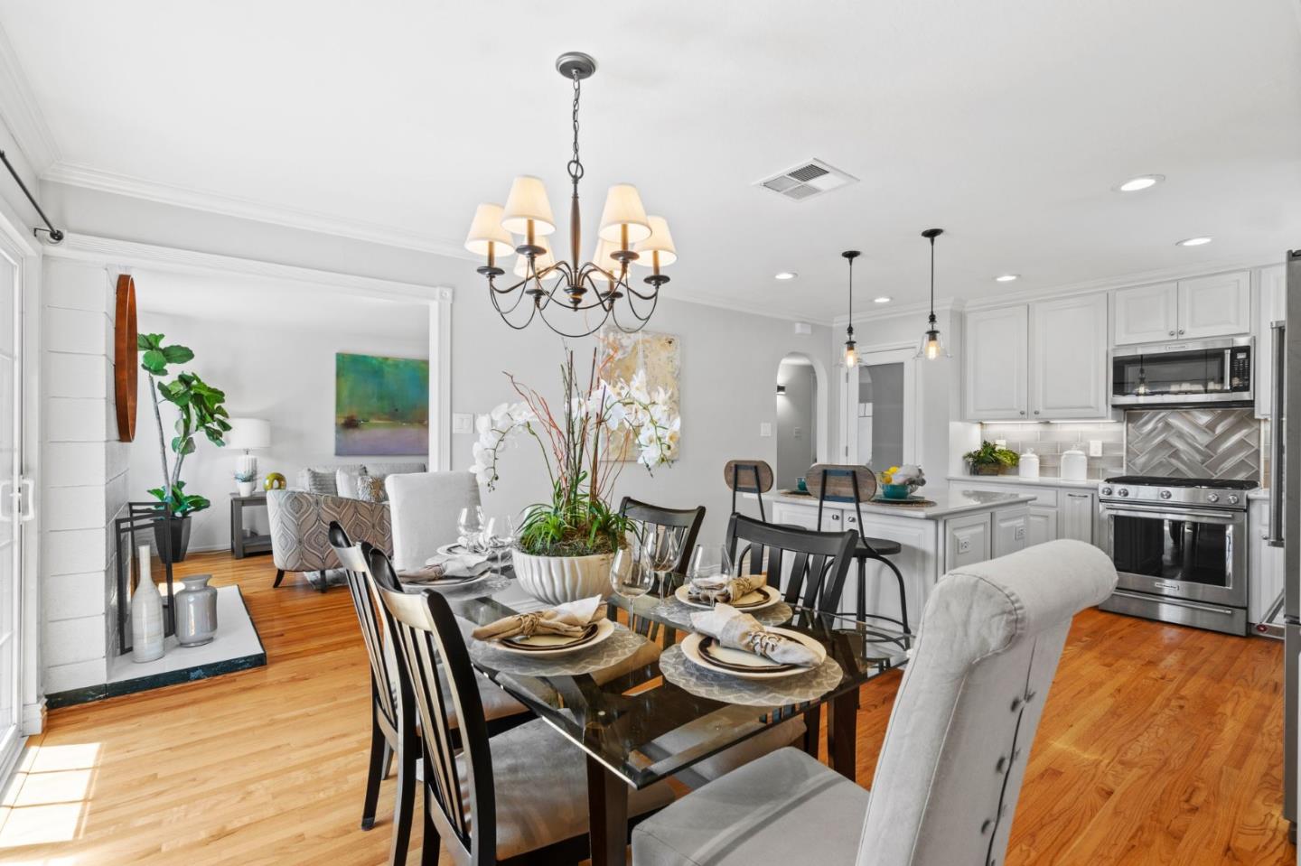 Detail Gallery Image 13 of 49 For 6150 Oneida Dr, San Jose,  CA 95123 - 3 Beds | 2 Baths