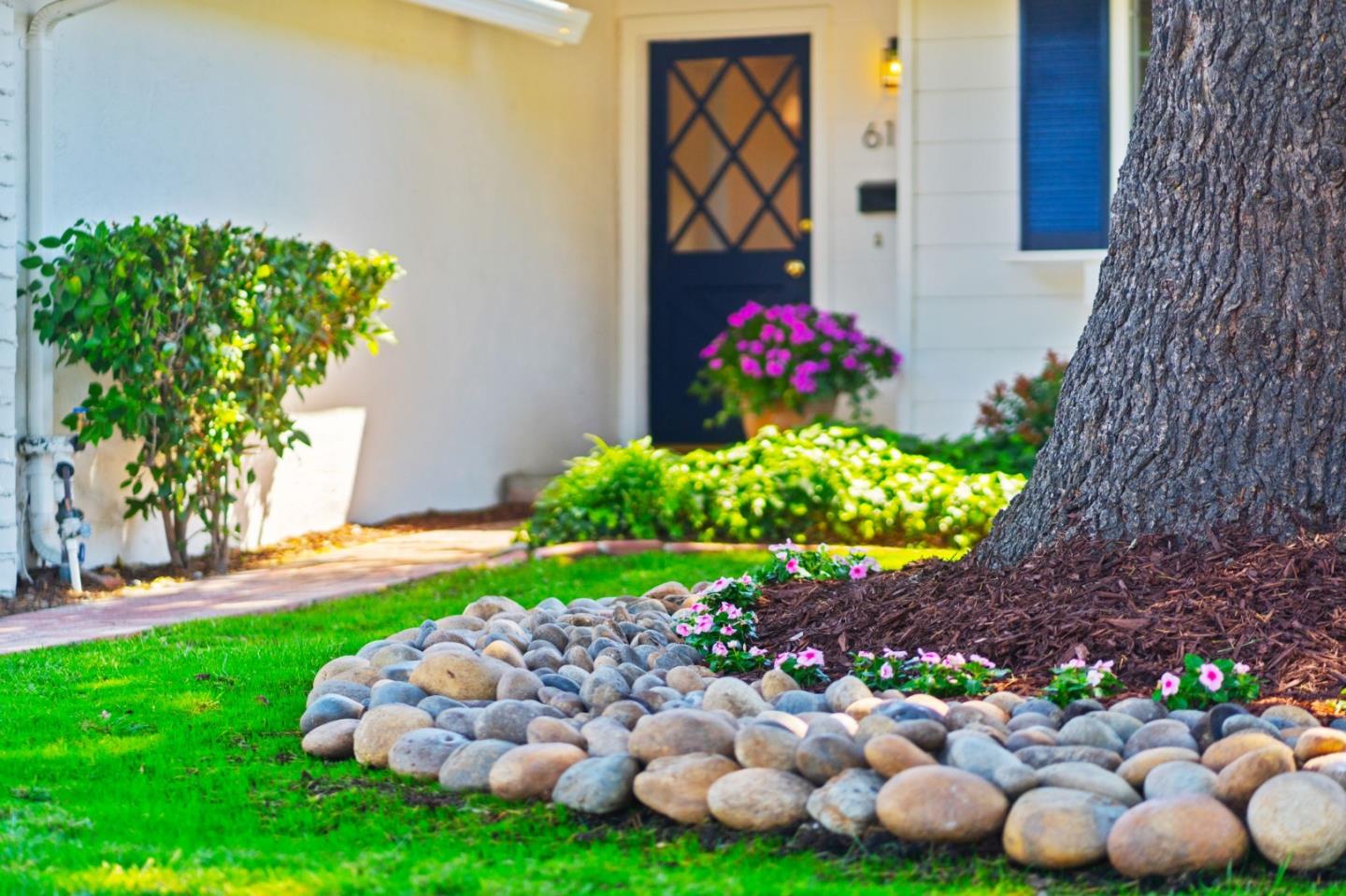 Detail Gallery Image 3 of 49 For 6150 Oneida Dr, San Jose,  CA 95123 - 3 Beds | 2 Baths