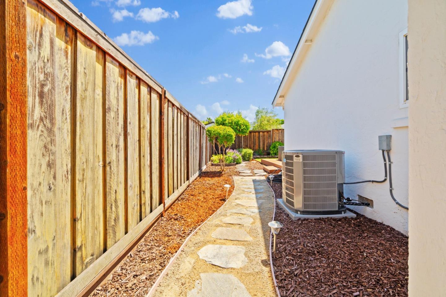 Detail Gallery Image 41 of 49 For 6150 Oneida Dr, San Jose,  CA 95123 - 3 Beds | 2 Baths