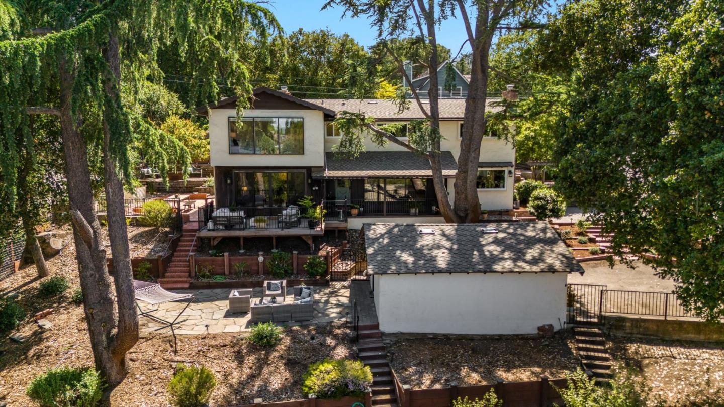 Detail Gallery Image 3 of 59 For 1670 Whitham Ave, Los Altos,  CA 94024 - 4 Beds | 3 Baths