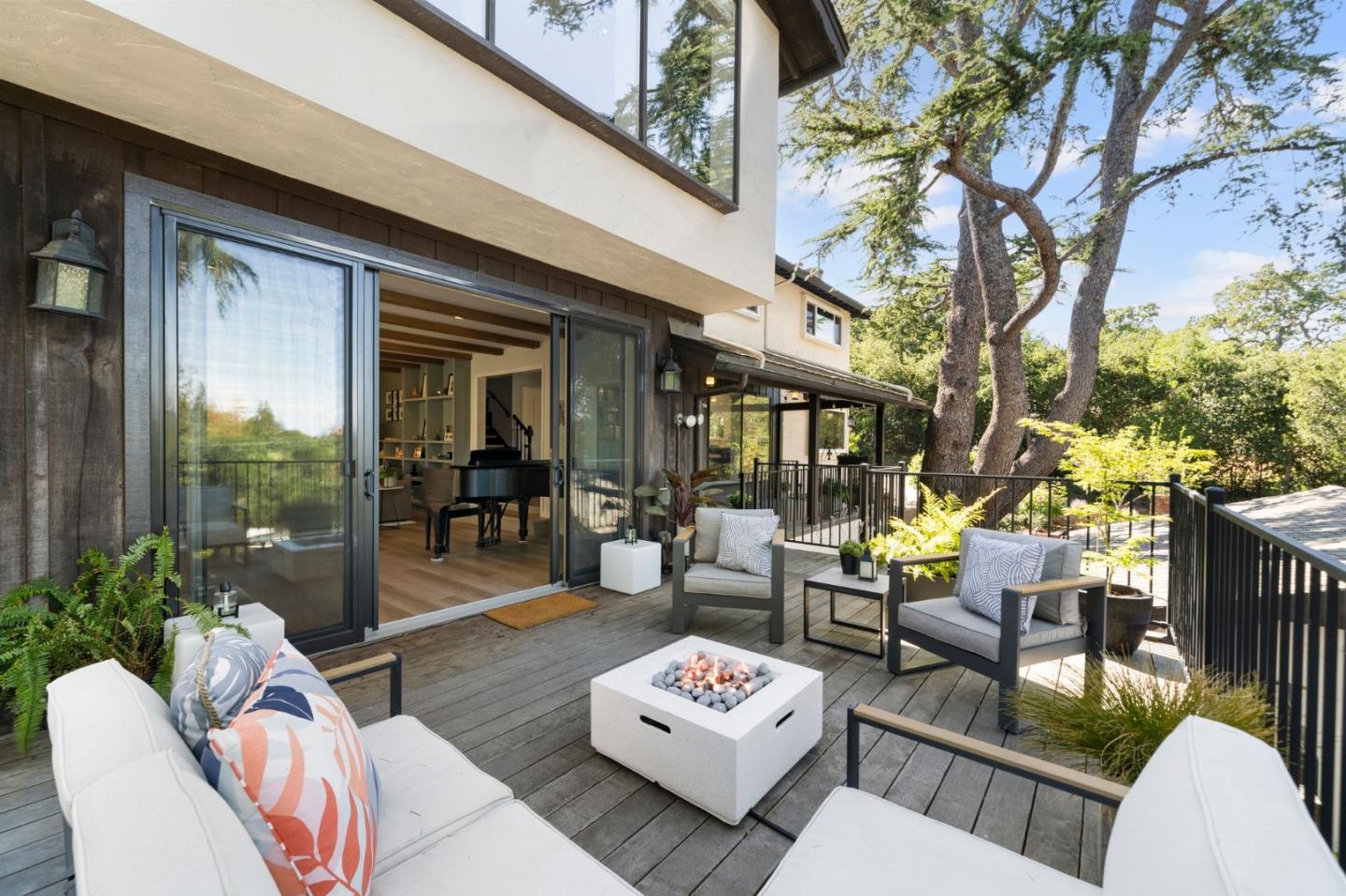 Detail Gallery Image 39 of 59 For 1670 Whitham Ave, Los Altos,  CA 94024 - 4 Beds | 3 Baths