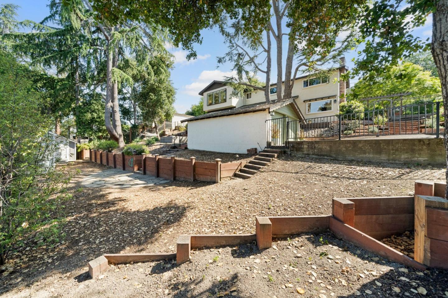 Detail Gallery Image 50 of 59 For 1670 Whitham Ave, Los Altos,  CA 94024 - 4 Beds | 3 Baths