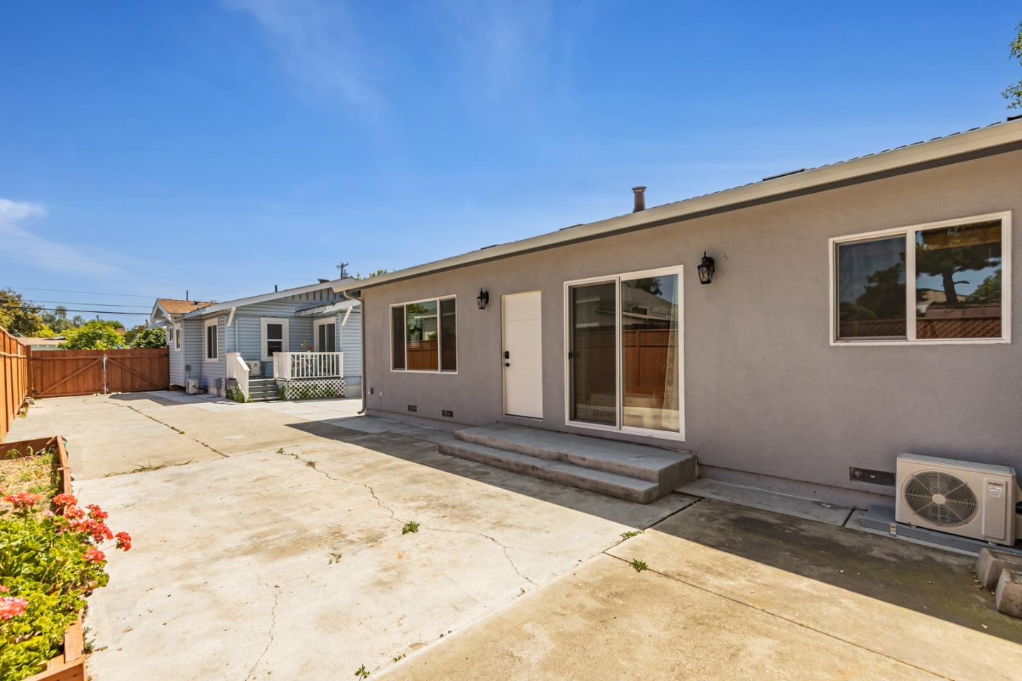 Detail Gallery Image 39 of 60 For 371 Menker Ave, San Jose,  CA 95128 - 5 Beds | 4 Baths