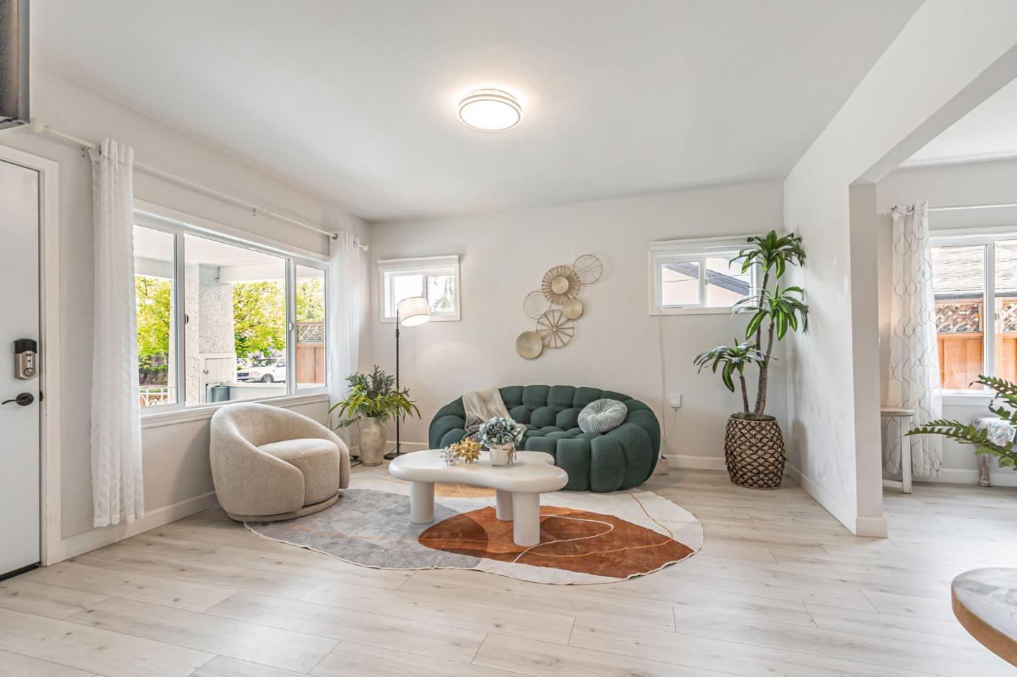 Detail Gallery Image 7 of 60 For 371 Menker Ave, San Jose,  CA 95128 - 5 Beds | 4 Baths
