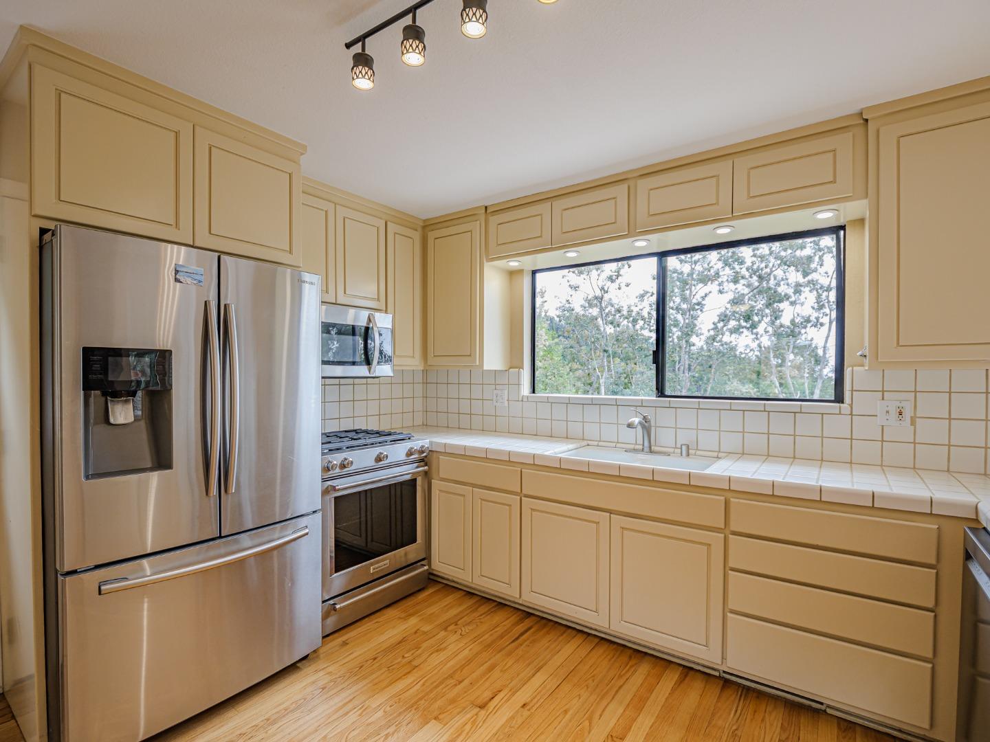 Detail Gallery Image 14 of 55 For 3040 Pacific Heights Dr, Aptos,  CA 95003 - 3 Beds | 2 Baths