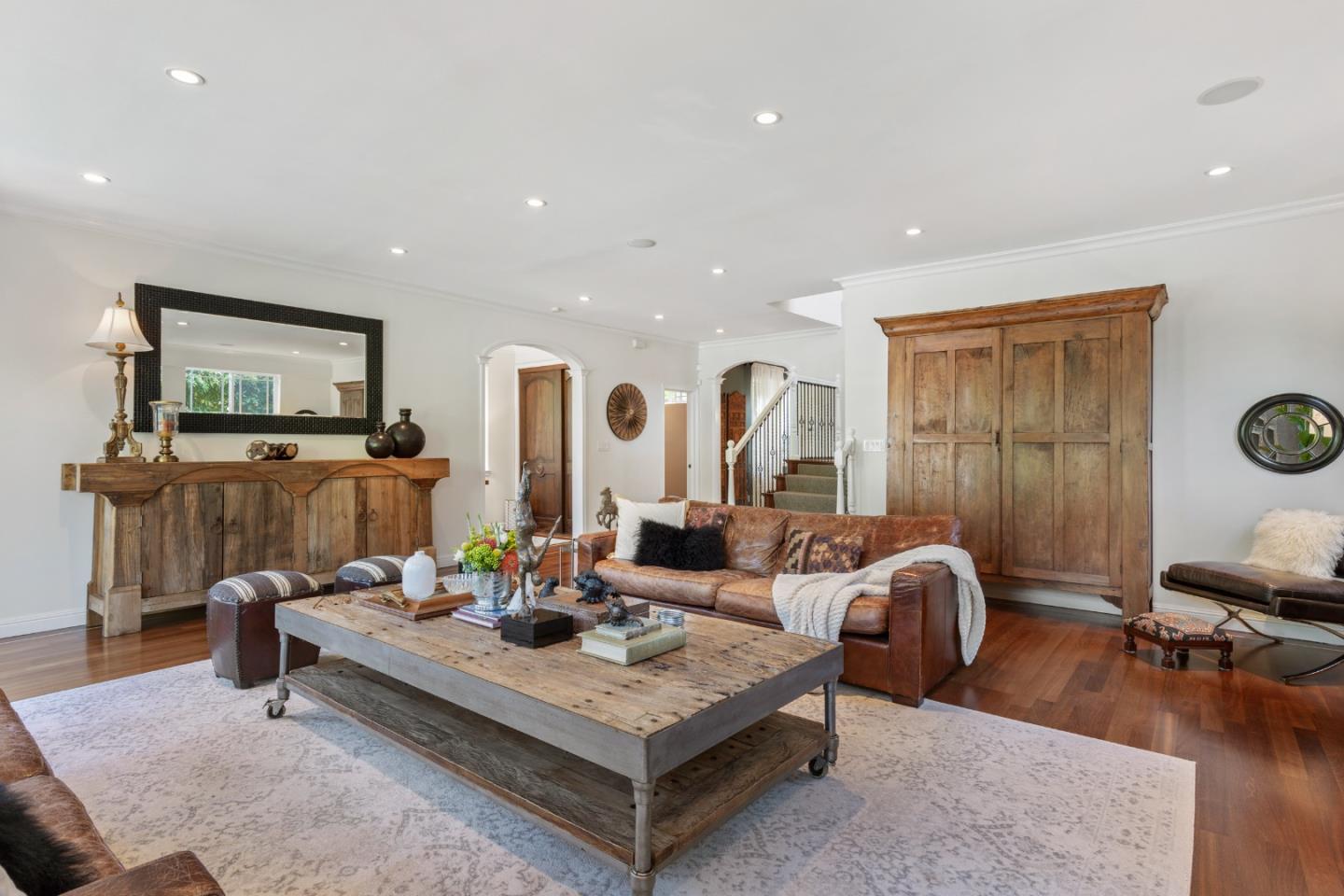 Detail Gallery Image 12 of 54 For 1513 Sanchez Ave, Burlingame,  CA 94010 - 4 Beds | 4/1 Baths