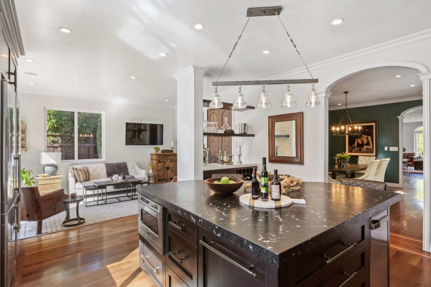Detail Gallery Image 16 of 54 For 1513 Sanchez Ave, Burlingame,  CA 94010 - 4 Beds | 4/1 Baths