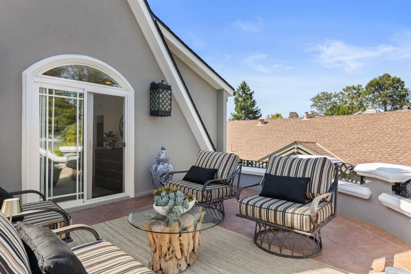 Detail Gallery Image 30 of 54 For 1513 Sanchez Ave, Burlingame,  CA 94010 - 4 Beds | 4/1 Baths