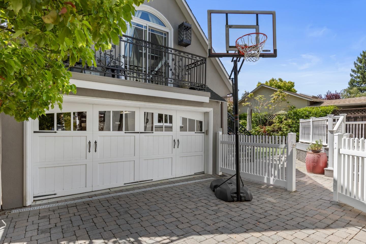 Detail Gallery Image 47 of 54 For 1513 Sanchez Ave, Burlingame,  CA 94010 - 4 Beds | 4/1 Baths
