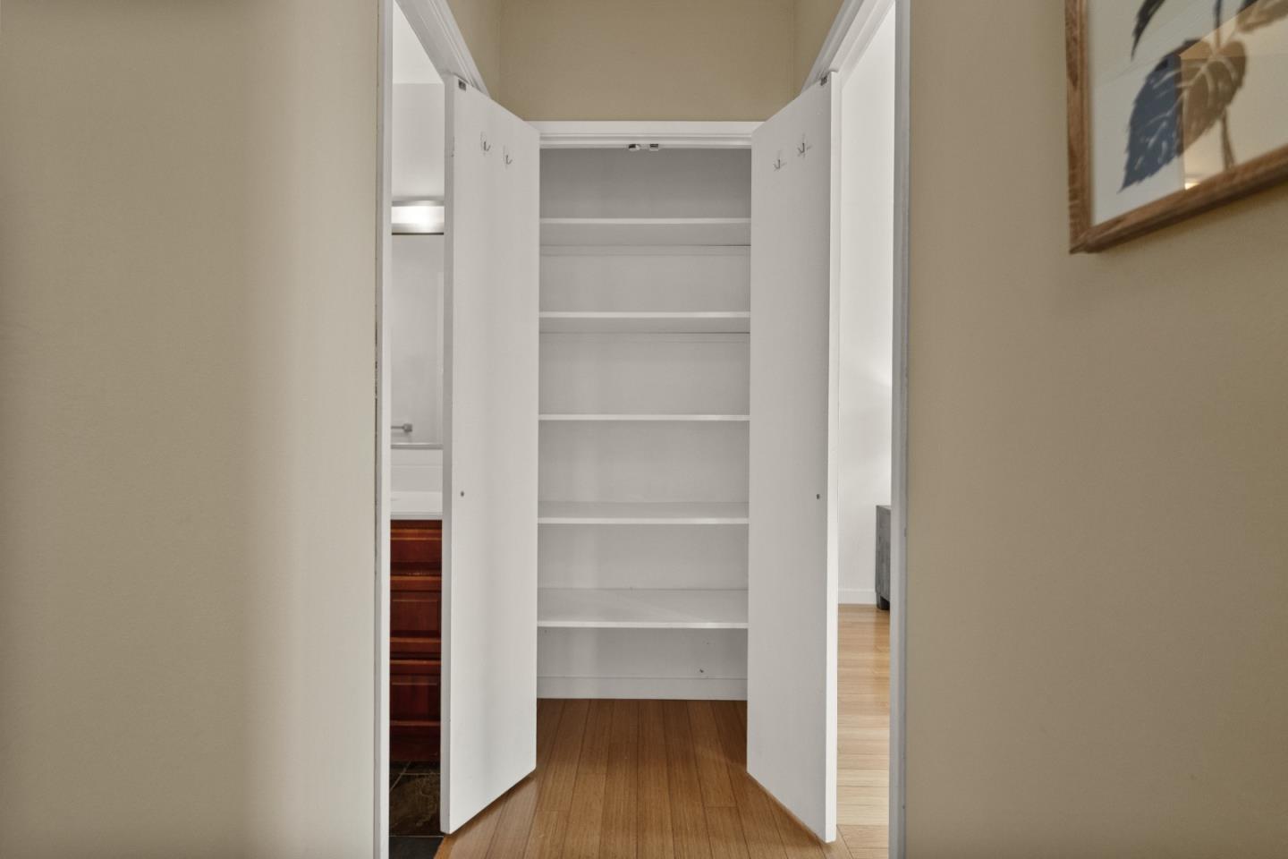 Detail Gallery Image 28 of 60 For 300 Davey Glen Rd #3728,  Belmont,  CA 94002 - 1 Beds | 1 Baths