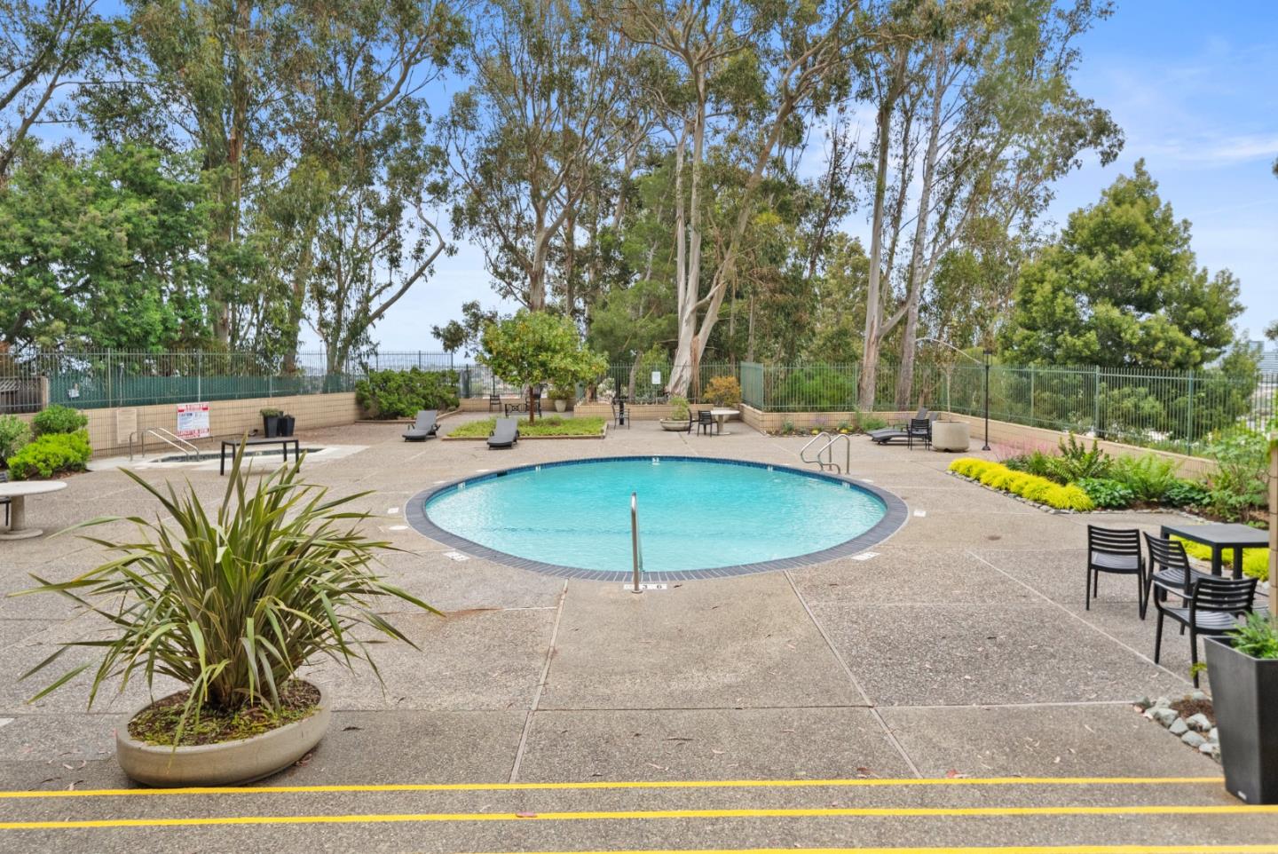 Detail Gallery Image 32 of 60 For 300 Davey Glen Rd #3728,  Belmont,  CA 94002 - 1 Beds | 1 Baths