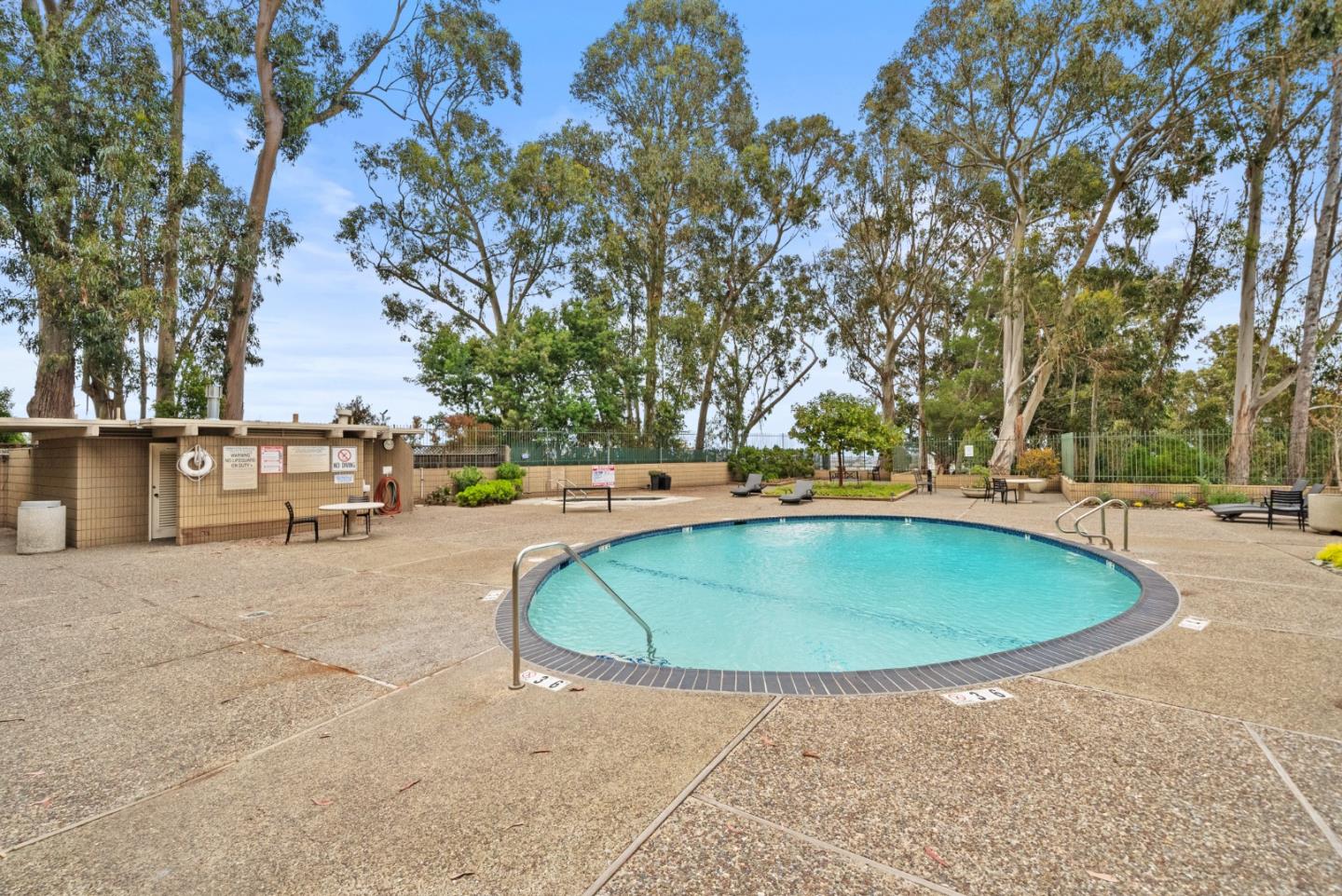 Detail Gallery Image 33 of 60 For 300 Davey Glen Rd #3728,  Belmont,  CA 94002 - 1 Beds | 1 Baths