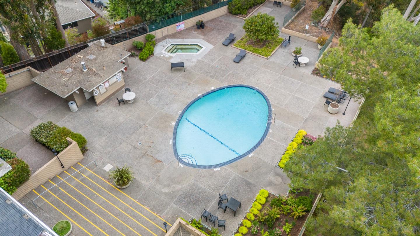 Detail Gallery Image 34 of 60 For 300 Davey Glen Rd #3728,  Belmont,  CA 94002 - 1 Beds | 1 Baths