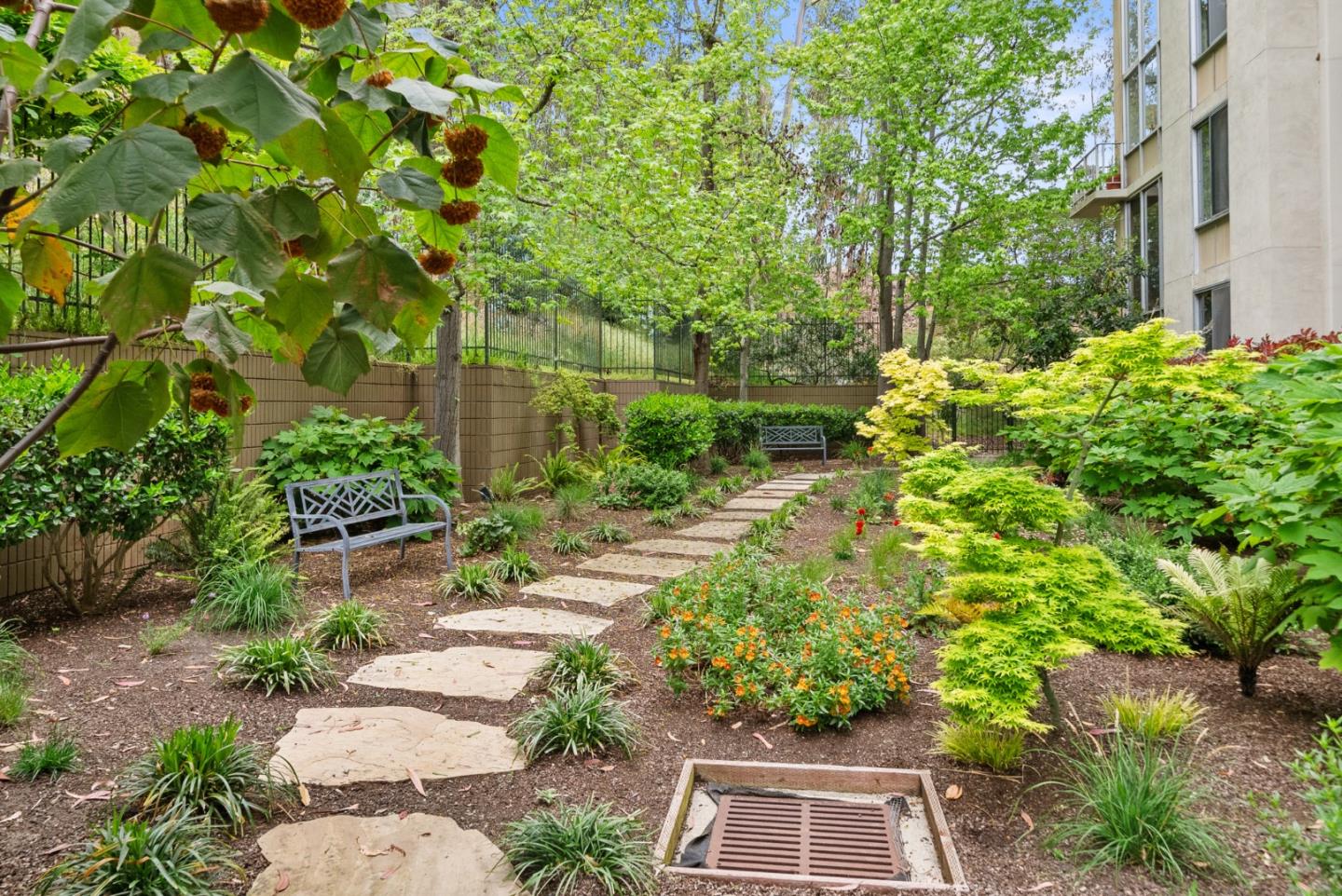Detail Gallery Image 36 of 60 For 300 Davey Glen Rd #3728,  Belmont,  CA 94002 - 1 Beds | 1 Baths