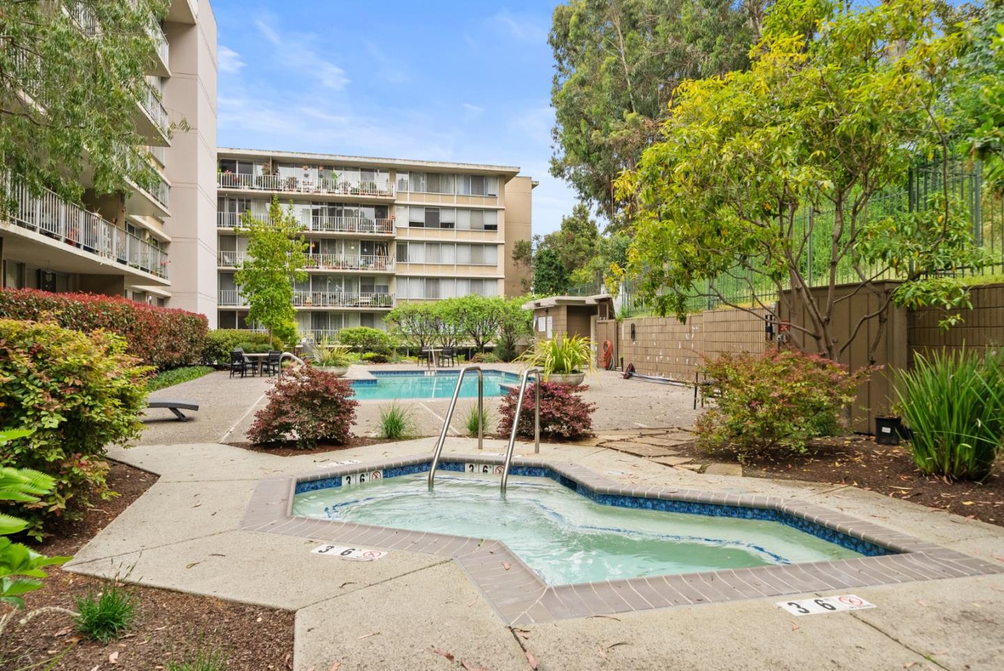 Detail Gallery Image 37 of 60 For 300 Davey Glen Rd #3728,  Belmont,  CA 94002 - 1 Beds | 1 Baths