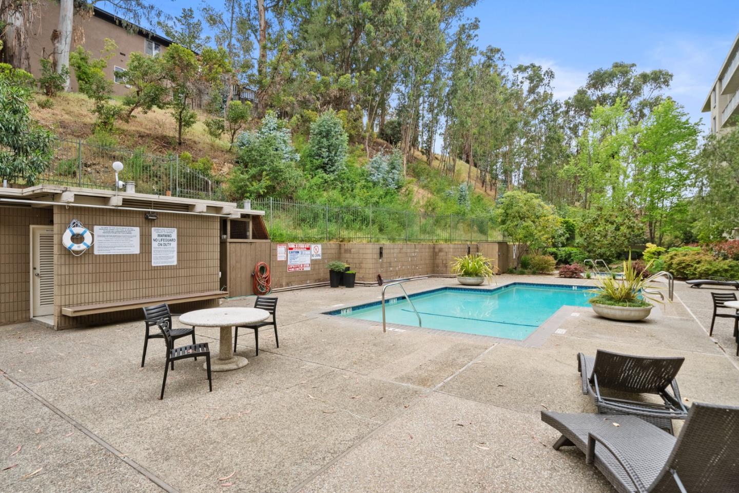Detail Gallery Image 39 of 60 For 300 Davey Glen Rd #3728,  Belmont,  CA 94002 - 1 Beds | 1 Baths