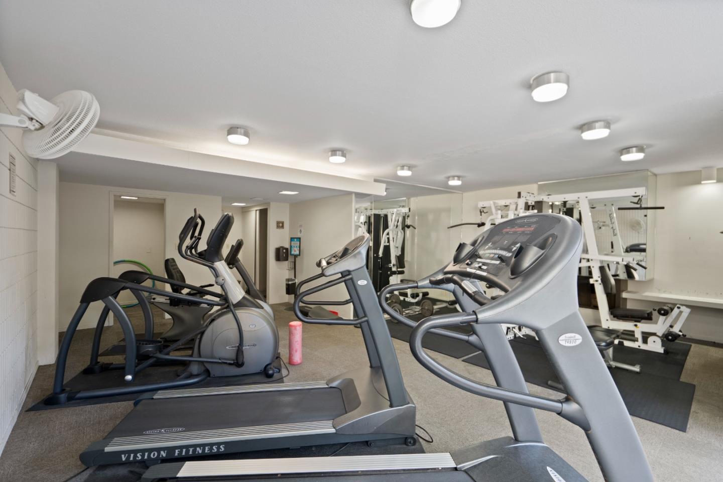 Detail Gallery Image 40 of 60 For 300 Davey Glen Rd #3728,  Belmont,  CA 94002 - 1 Beds | 1 Baths