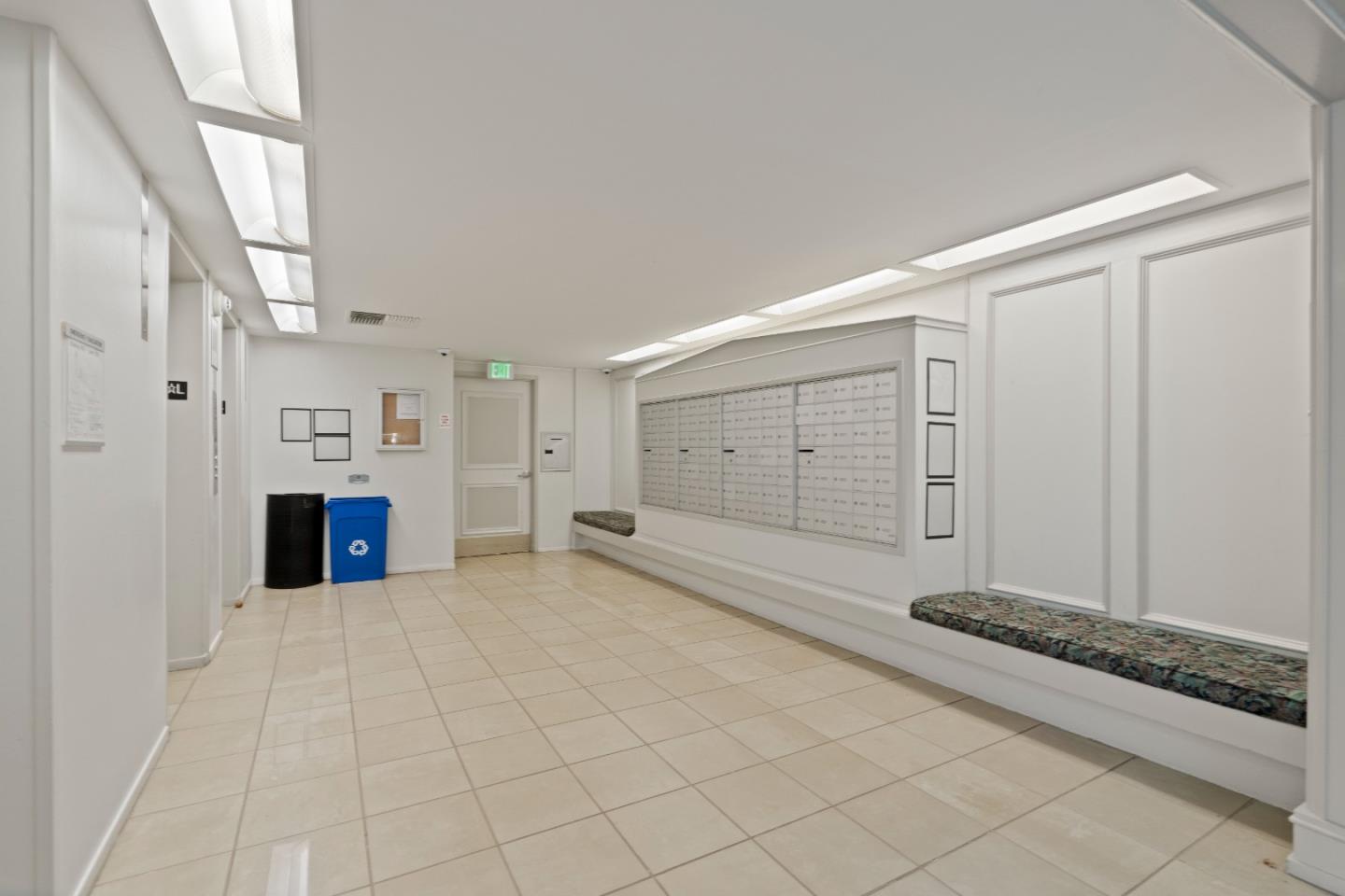 Detail Gallery Image 47 of 60 For 300 Davey Glen Rd #3728,  Belmont,  CA 94002 - 1 Beds | 1 Baths