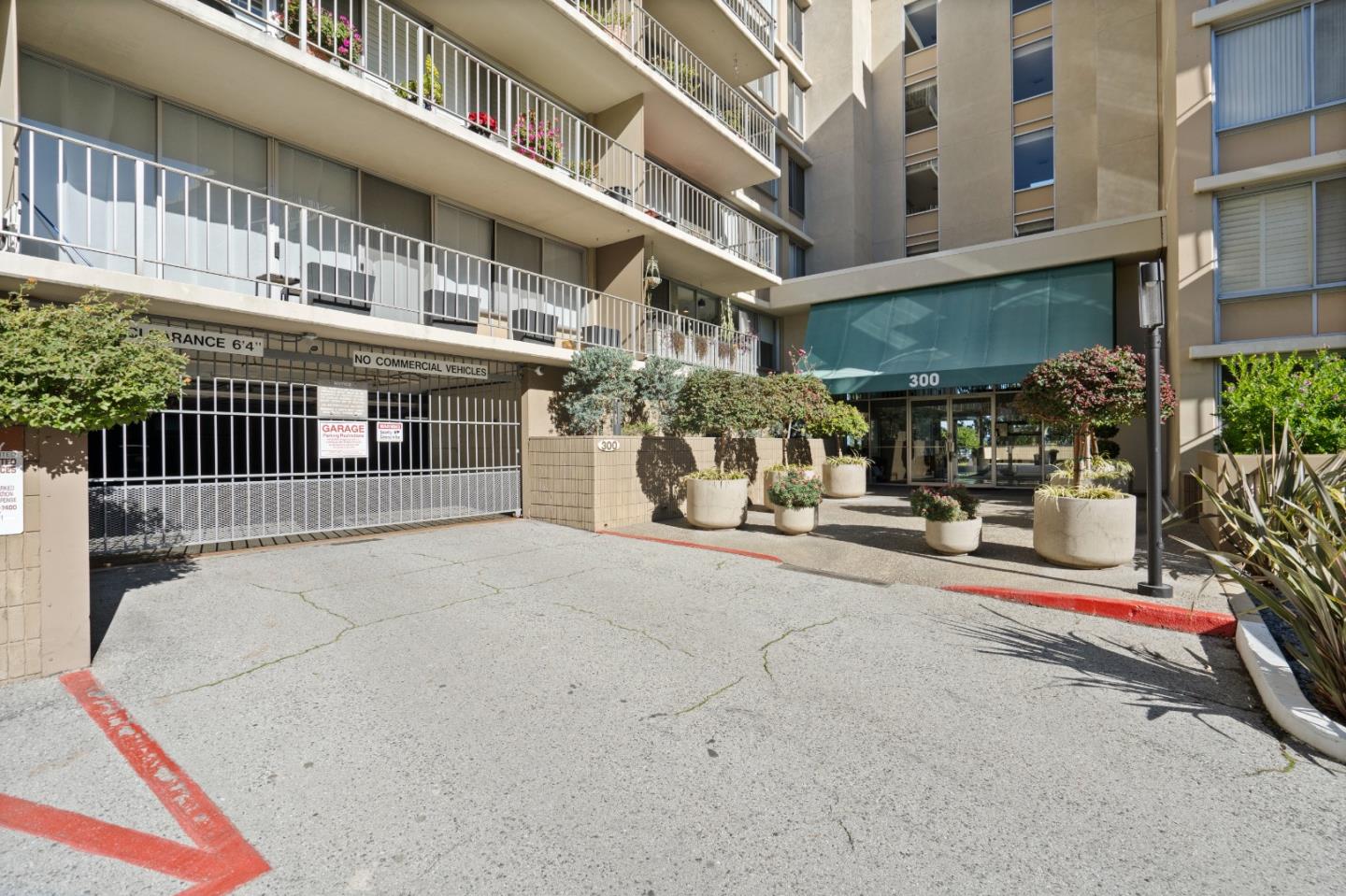 Detail Gallery Image 51 of 60 For 300 Davey Glen Rd #3728,  Belmont,  CA 94002 - 1 Beds | 1 Baths