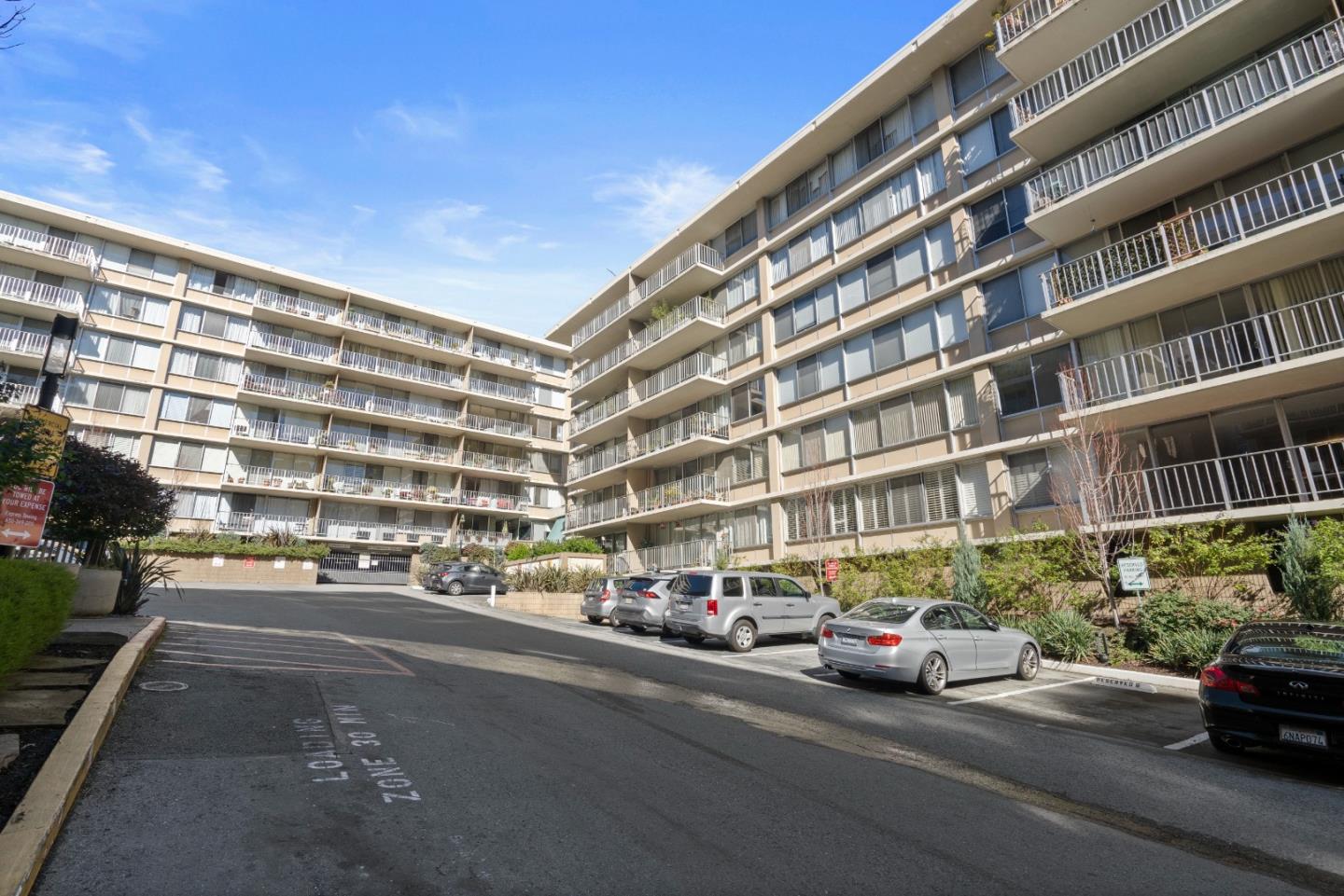 Detail Gallery Image 52 of 60 For 300 Davey Glen Rd #3728,  Belmont,  CA 94002 - 1 Beds | 1 Baths