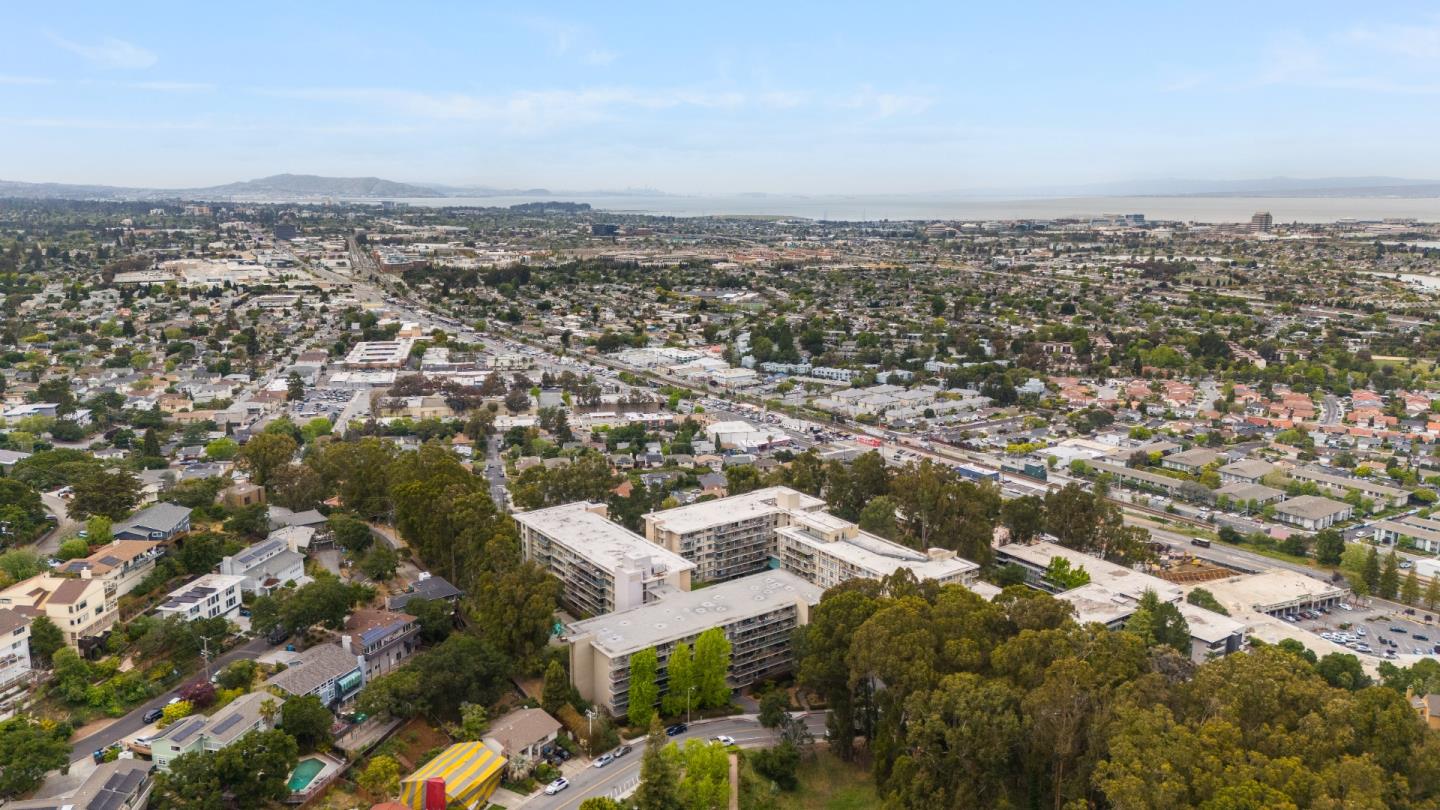 Detail Gallery Image 57 of 60 For 300 Davey Glen Rd #3728,  Belmont,  CA 94002 - 1 Beds | 1 Baths