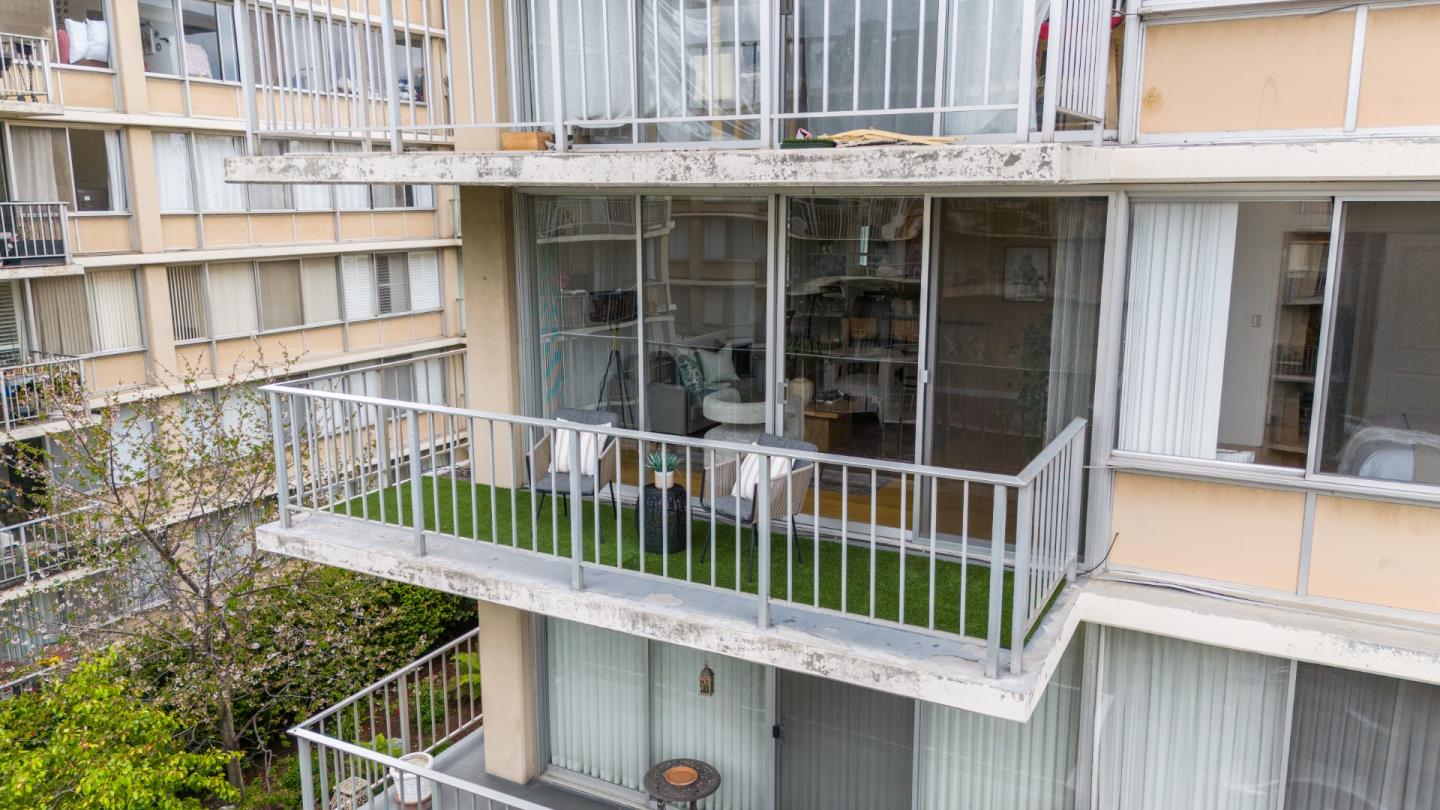 Detail Gallery Image 8 of 60 For 300 Davey Glen Rd #3728,  Belmont,  CA 94002 - 1 Beds | 1 Baths